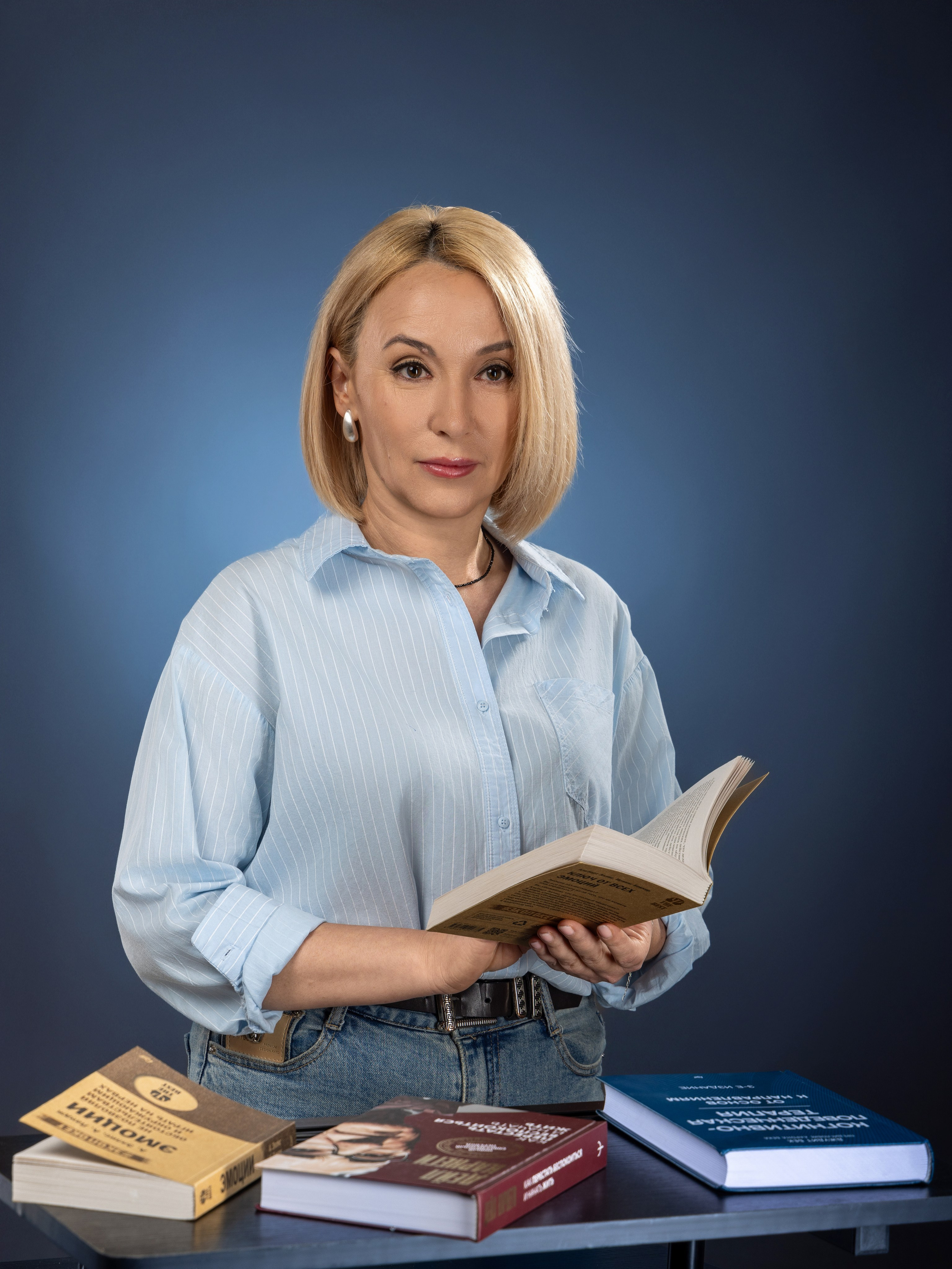 Фото и видео: Пакет для запуска своего Telegram-канала для психолога Резеды Талиповой. Фотограф Андрей Зикеев, фотостудия AzArt Studio в Москве