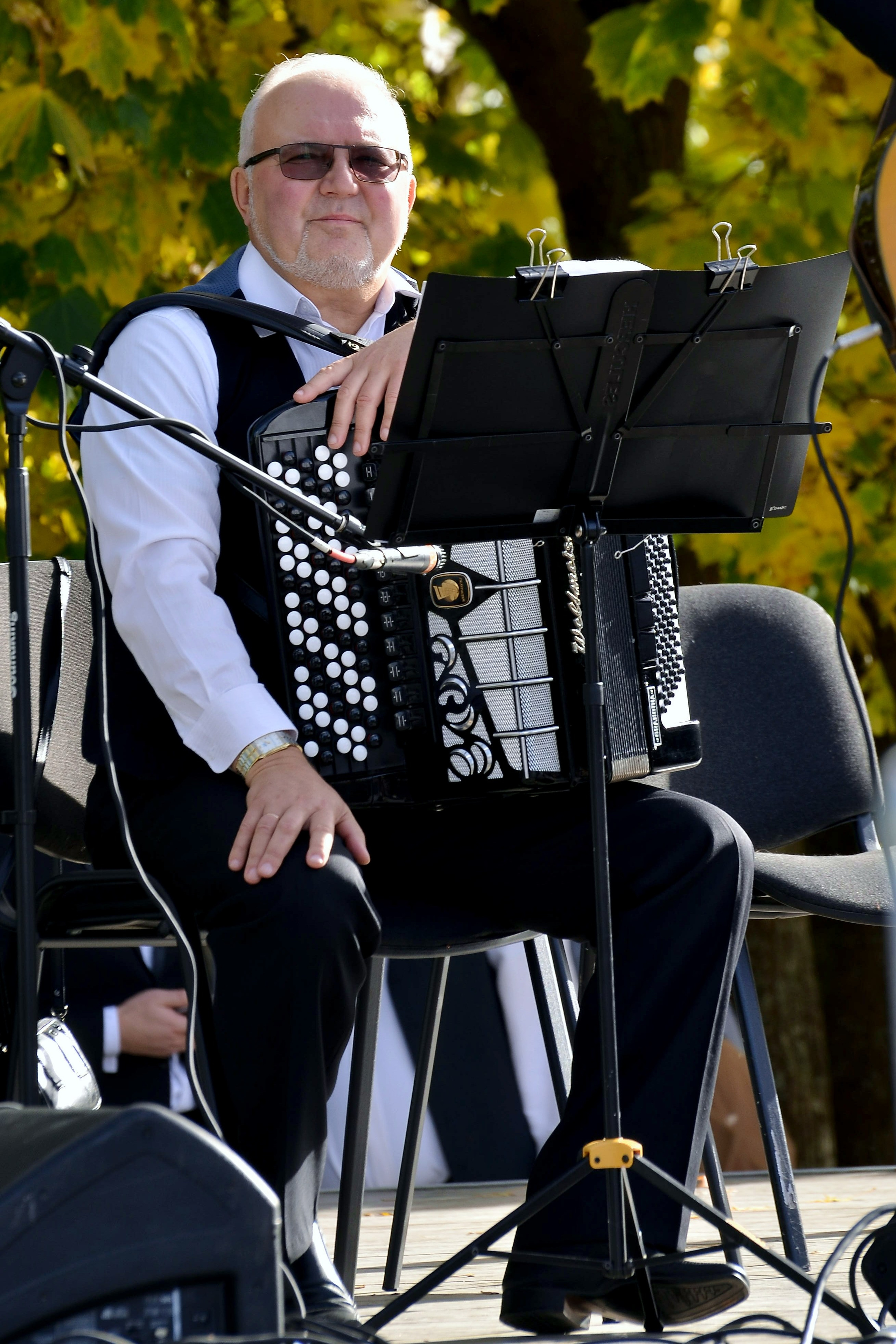 Евгений Дятлов. ФОТОГРАФ ВАШИХ МЕРОПРИЯТИЙ РЯЗАНЬ СЕРГЕЙ КЛЮЕВ Концертная фотография близка к репортажу и портретной съемке