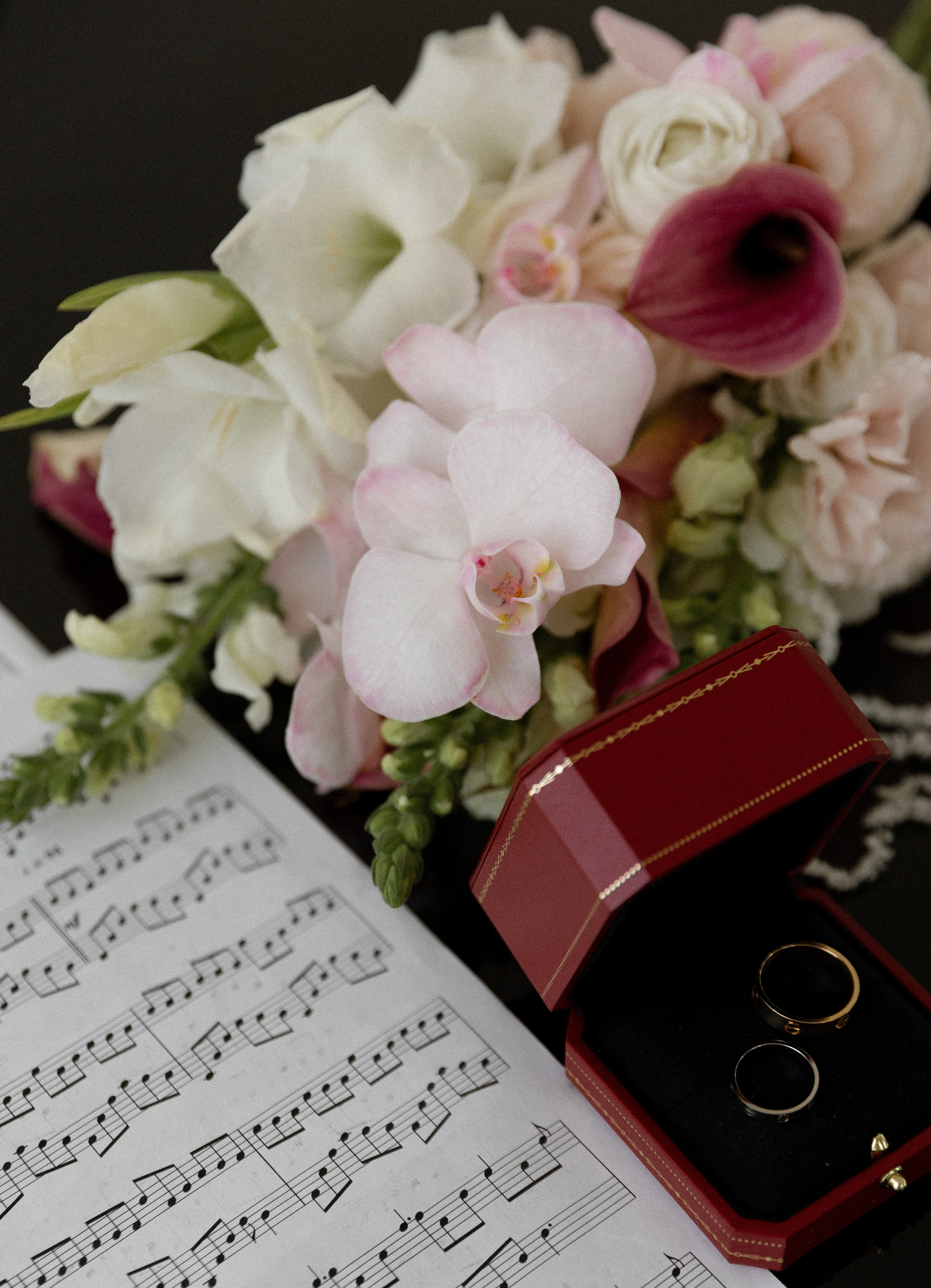 17|08|25. On Emotions агентство