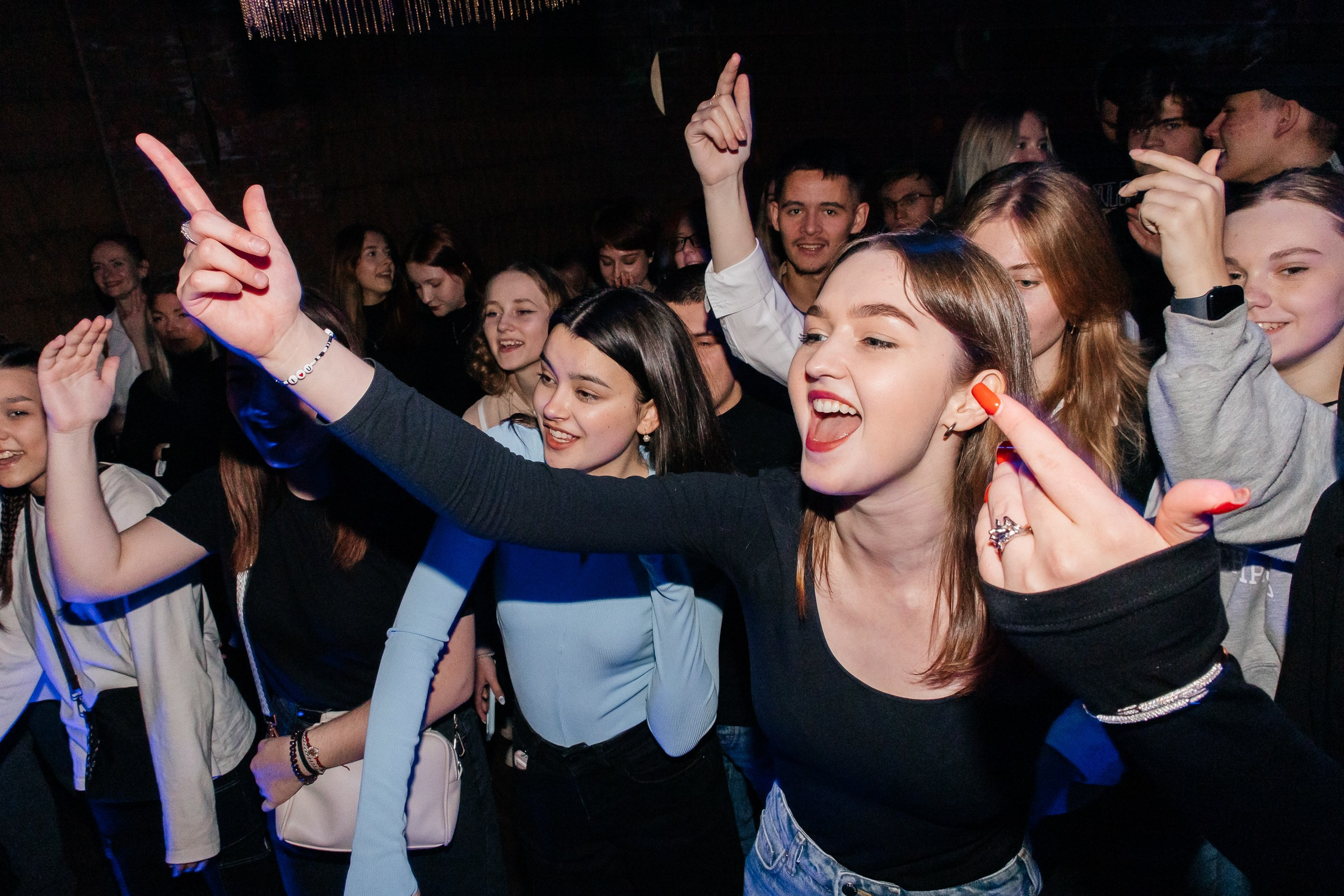 Первый сольник группы СНИМКИ. Свадебный и репортажный фотограф в Новосибирске Федор Гладков