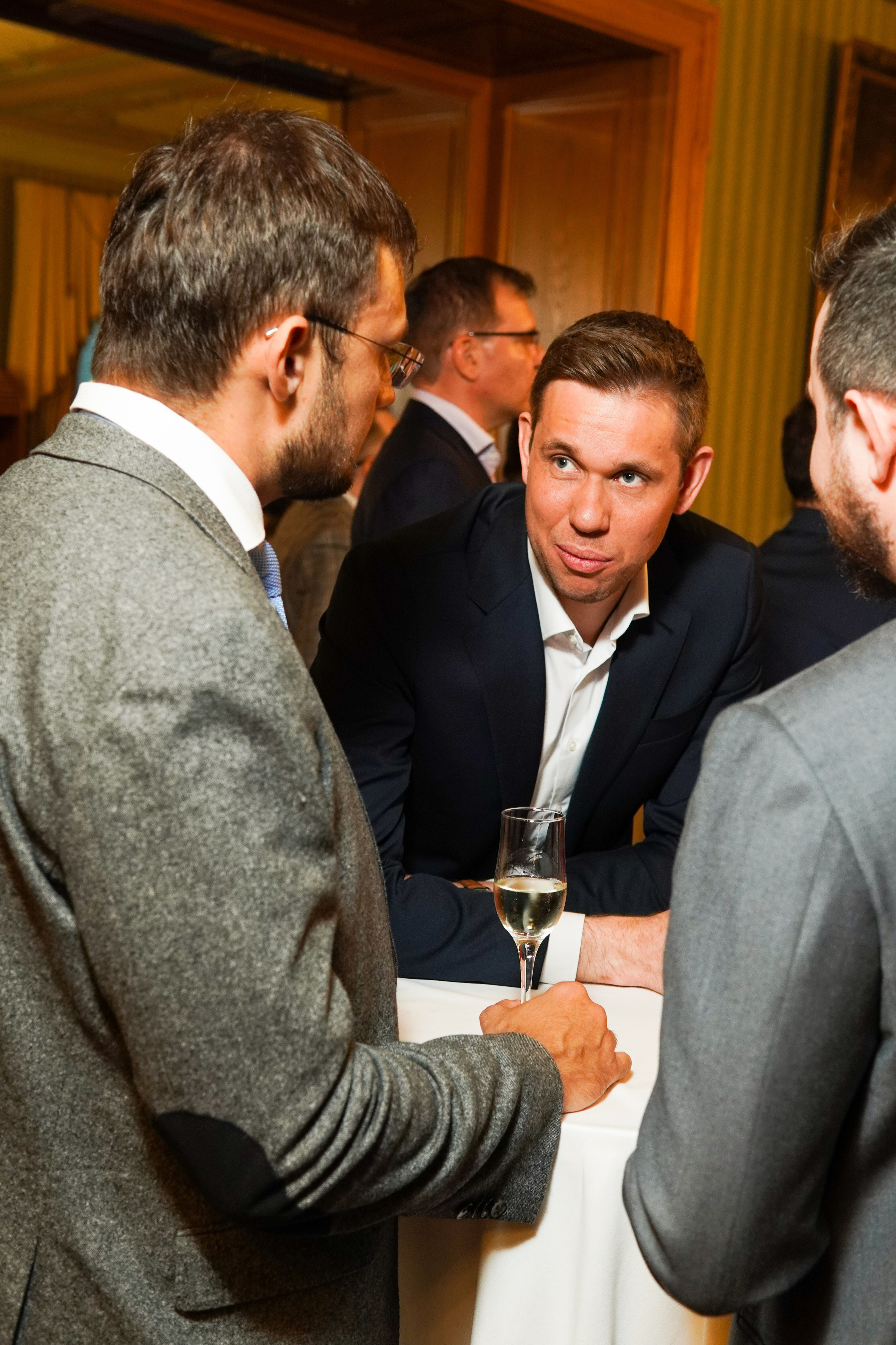 Конференция с М Хазиным. Фото | Видео Контент Мишель Ватаманюк