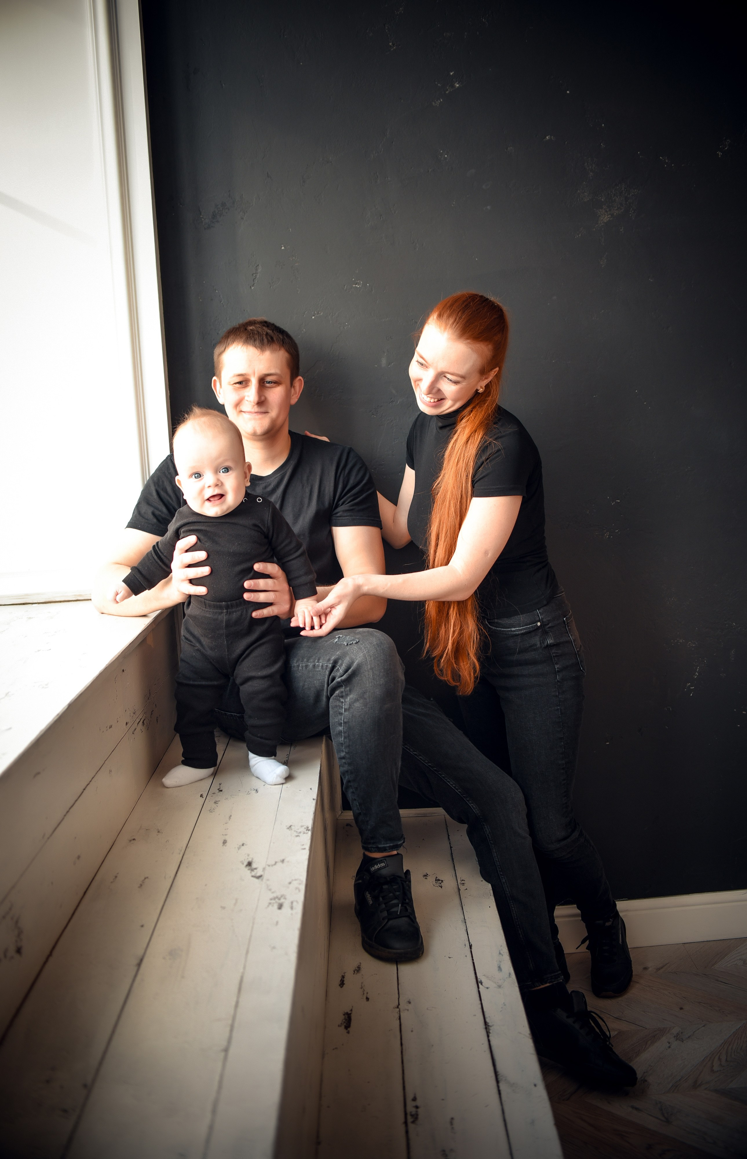 Семейная студийная фотосессия 3. Свадебный, семейный, детский, контент фотограф в Омске Максим Ильин