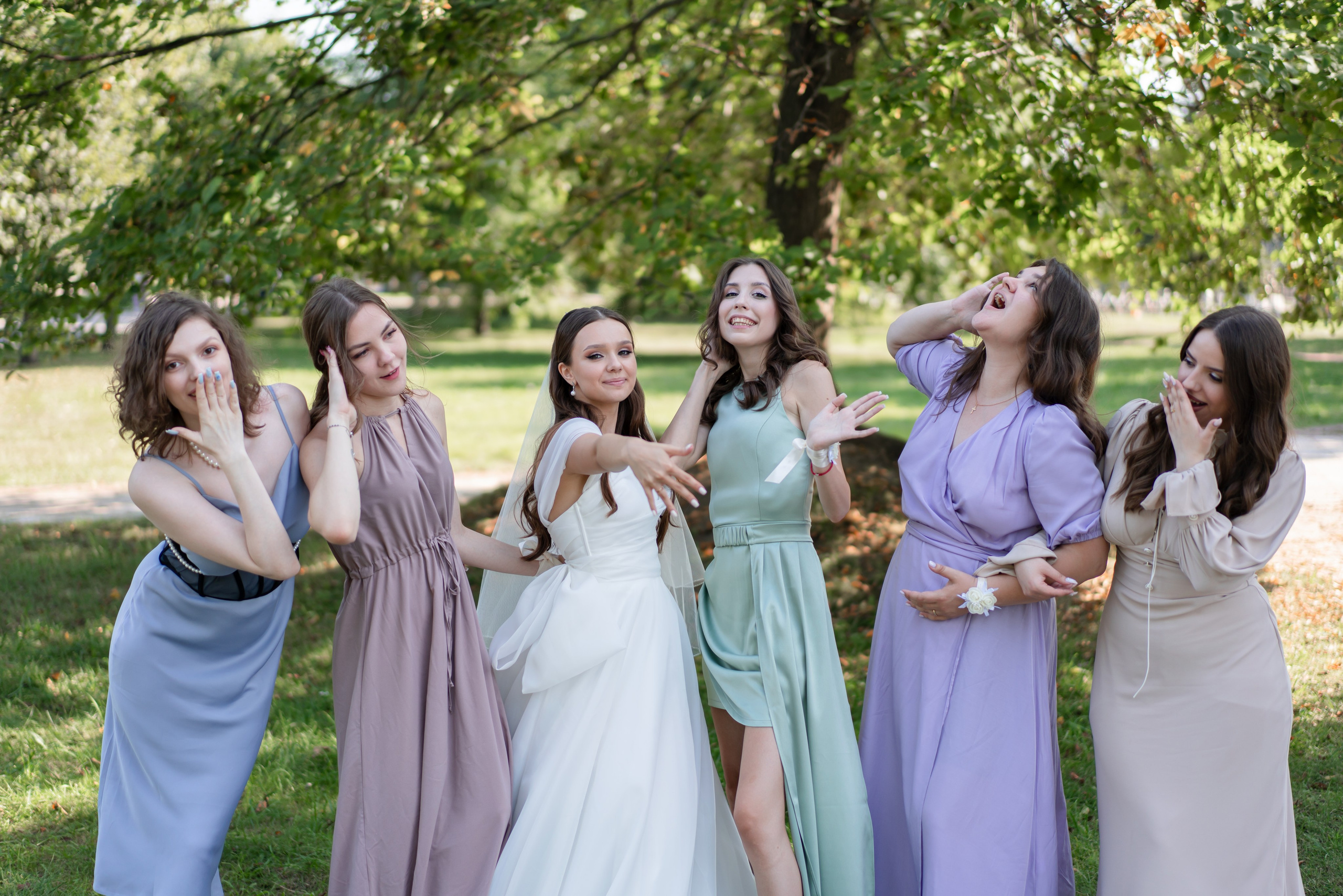 Свадебная фотосессия в Москве. Фотосъёмка в усадьбе Царицыно. Свадебный фотограф Вера Климова