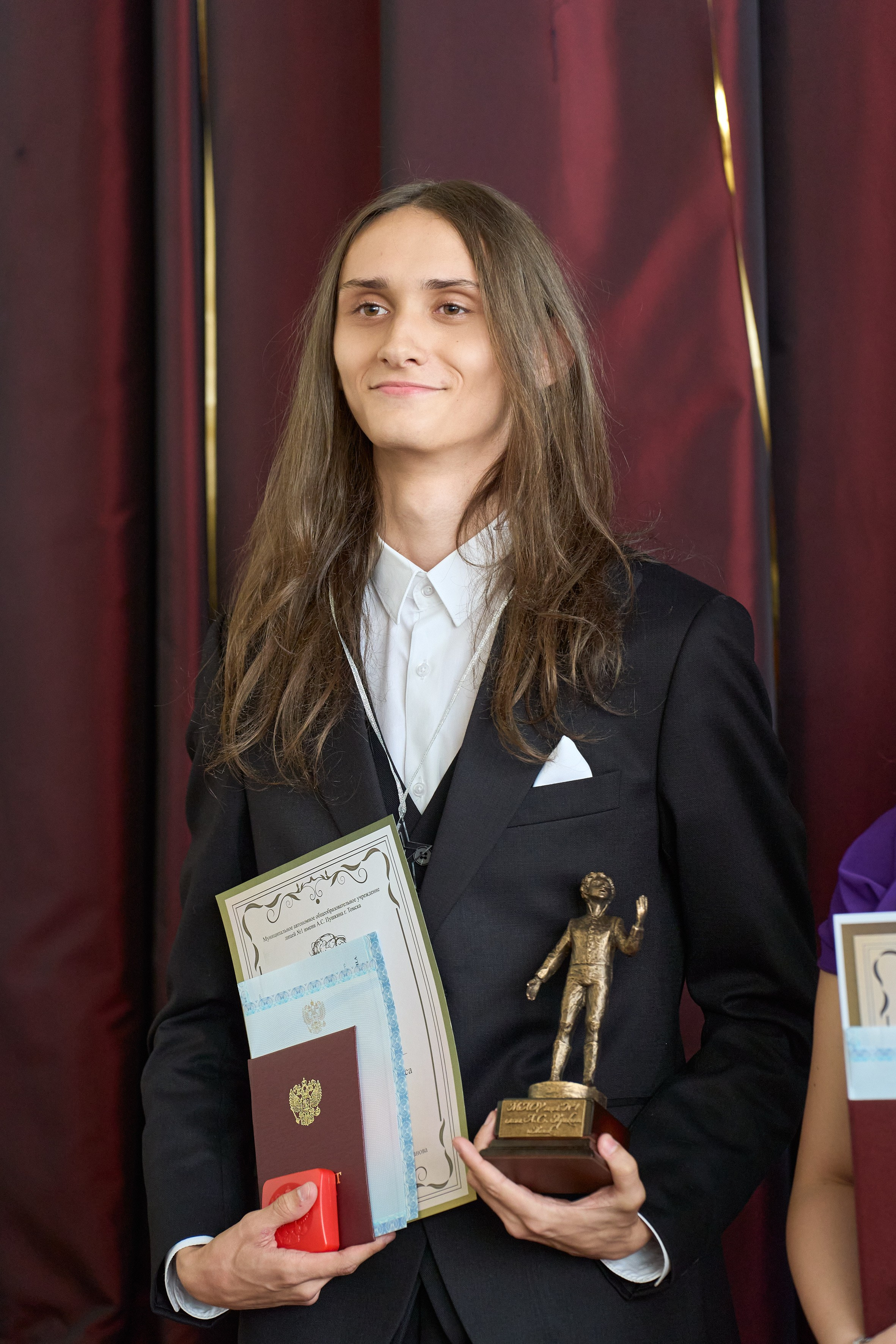 Вручение аттестатов 11 класс. Репортажный и портретный фотограф в Томске Ларионов Артём