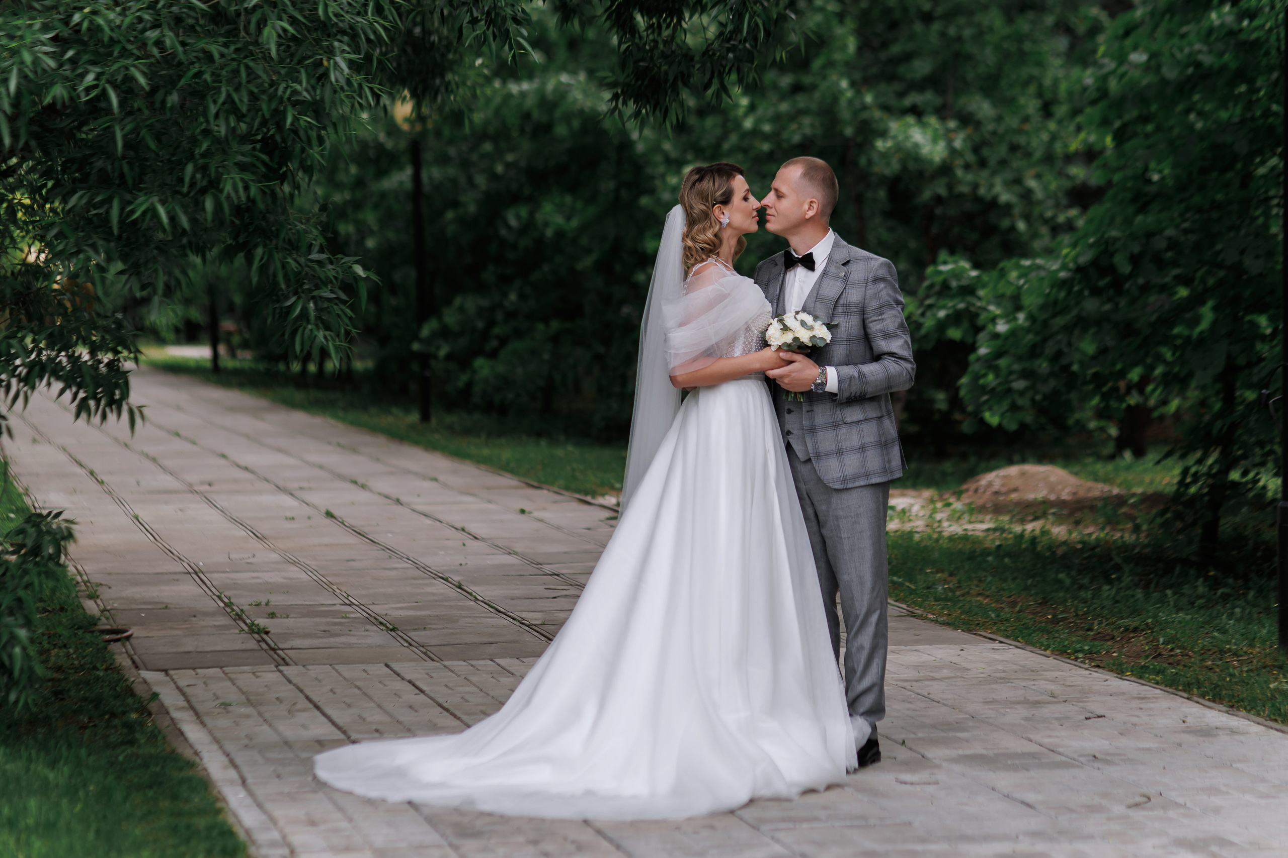 Яков и Валерия. Свадебный фотограф в Омске Яна Савина