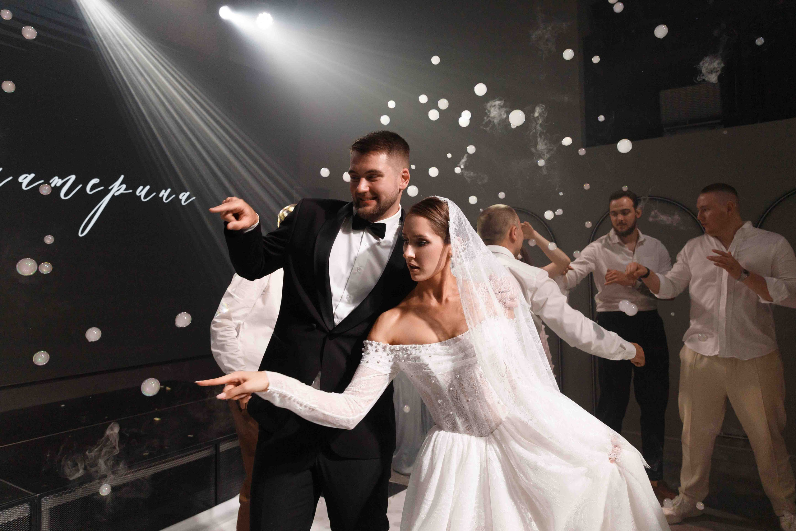 Принц и принцесса. Свадебный фотограф Марьям Сайфулина г. Красноярск