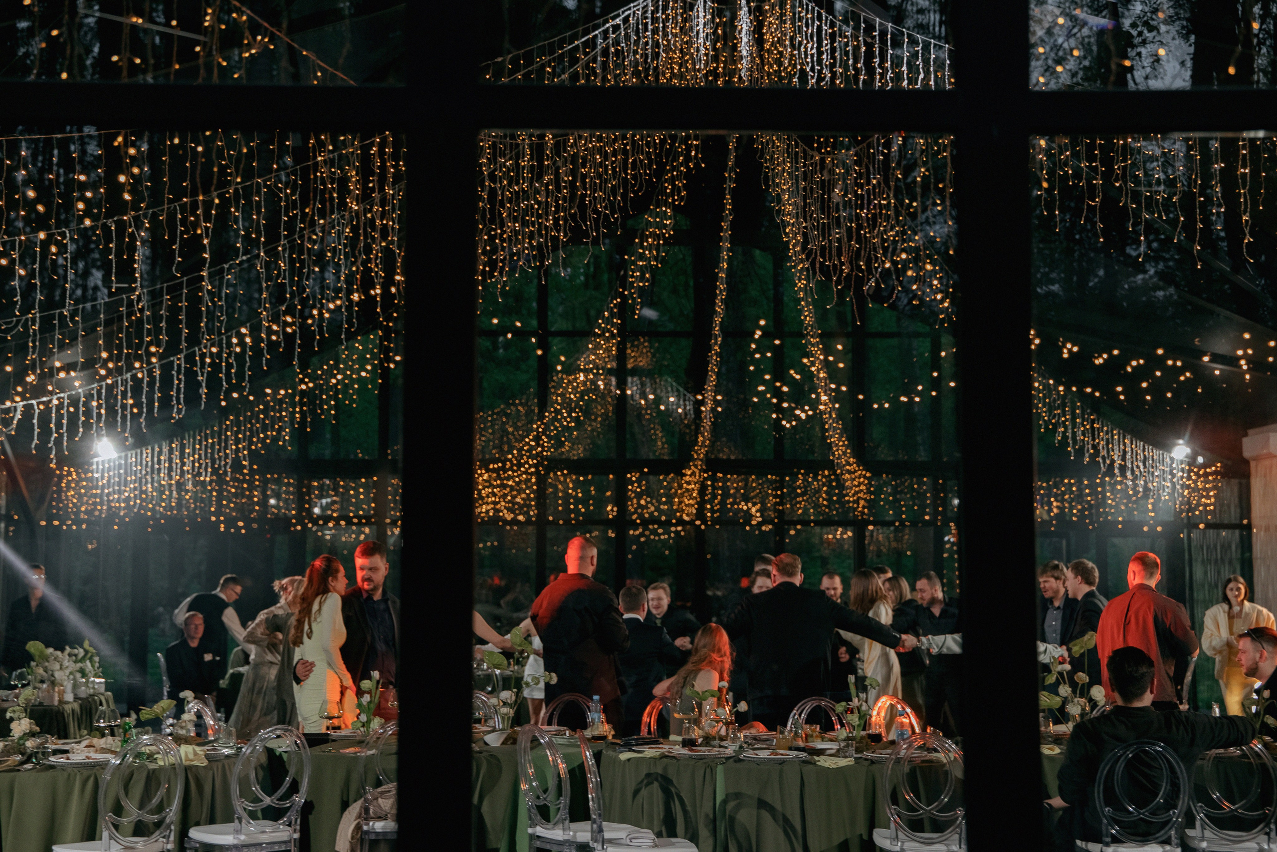 ЛЕС Event House выездная регистрация и свадебный банкет на площадке ЛЕС. Свадебный фотограф Москва