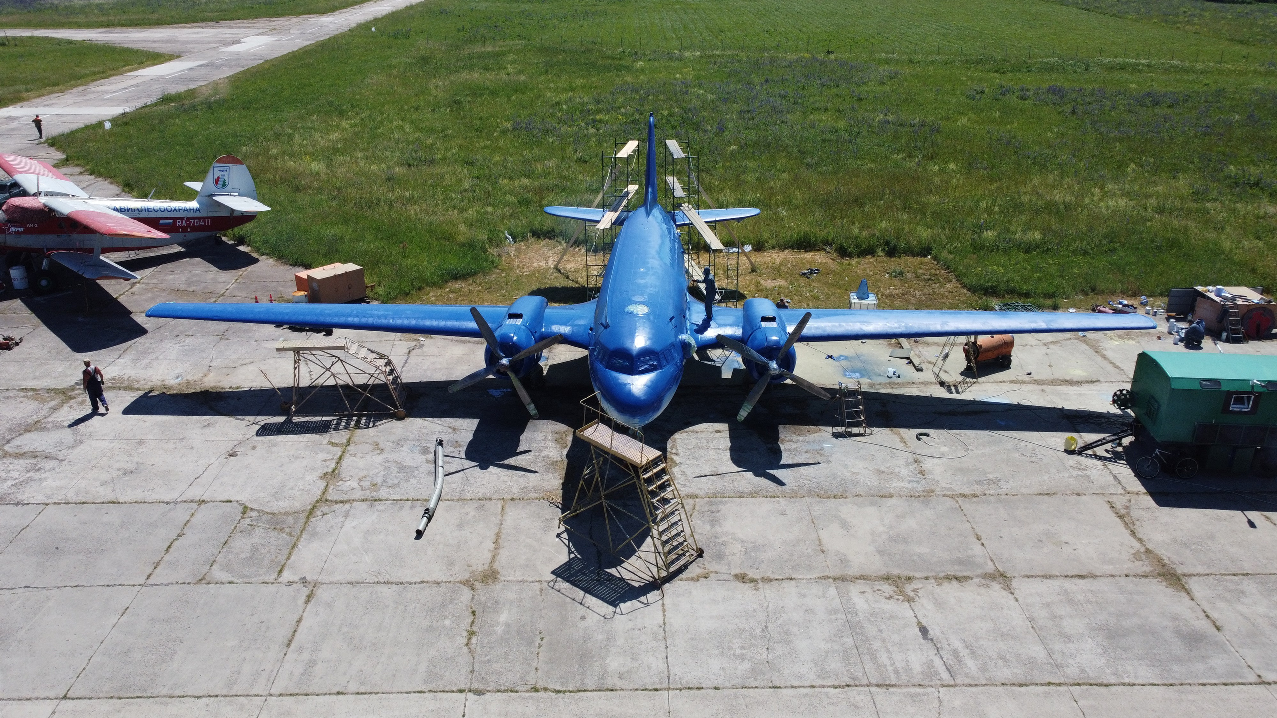 Ил-14Т «Голубая Мечта» — покраска (2022г). Фотоальбом показывающий увлекательный мир авиации и мир медведей Андрея Иванова