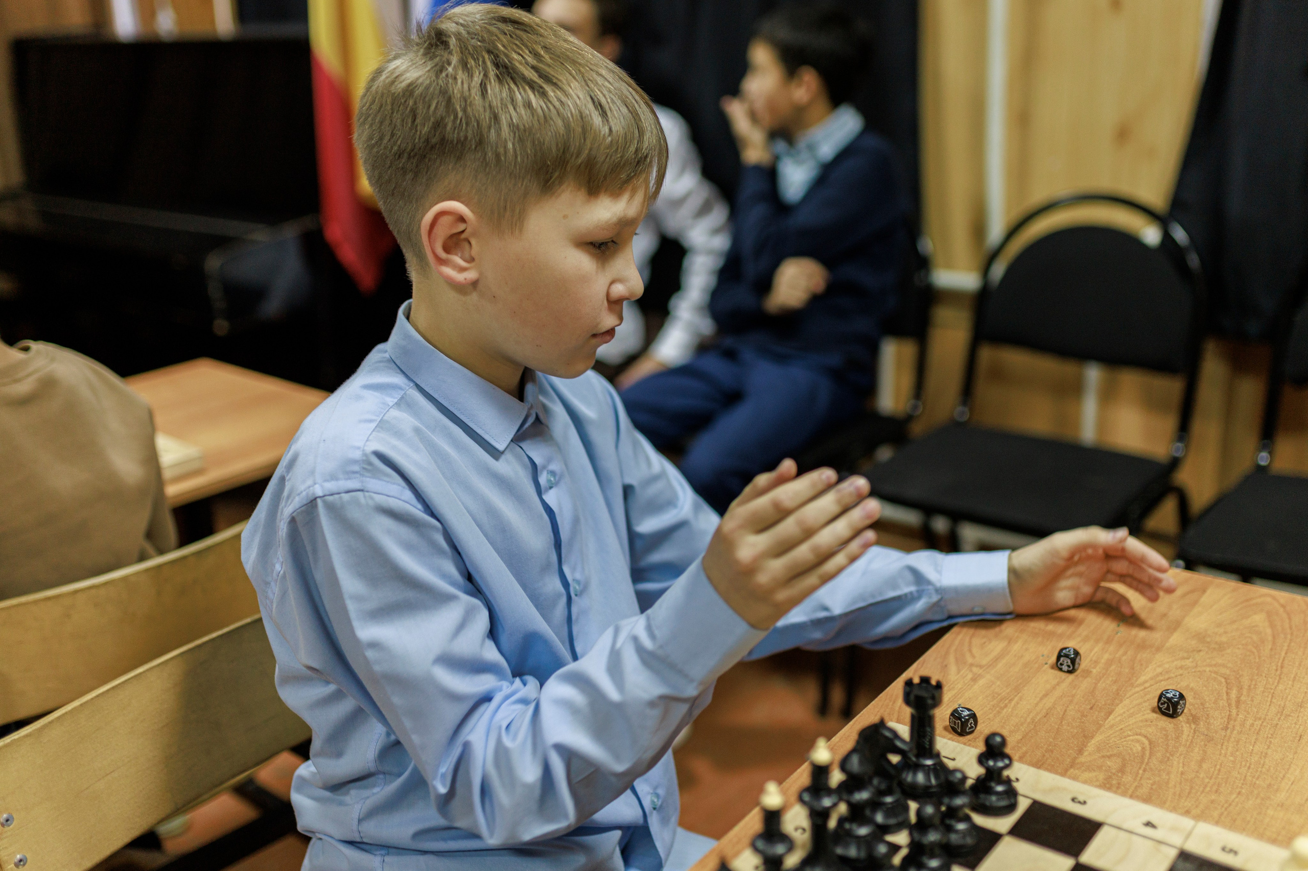 Репортажная сьёмка игры в шахматы в детском доме. Семейный и детский фотограф в Рязани Васюгова Мария