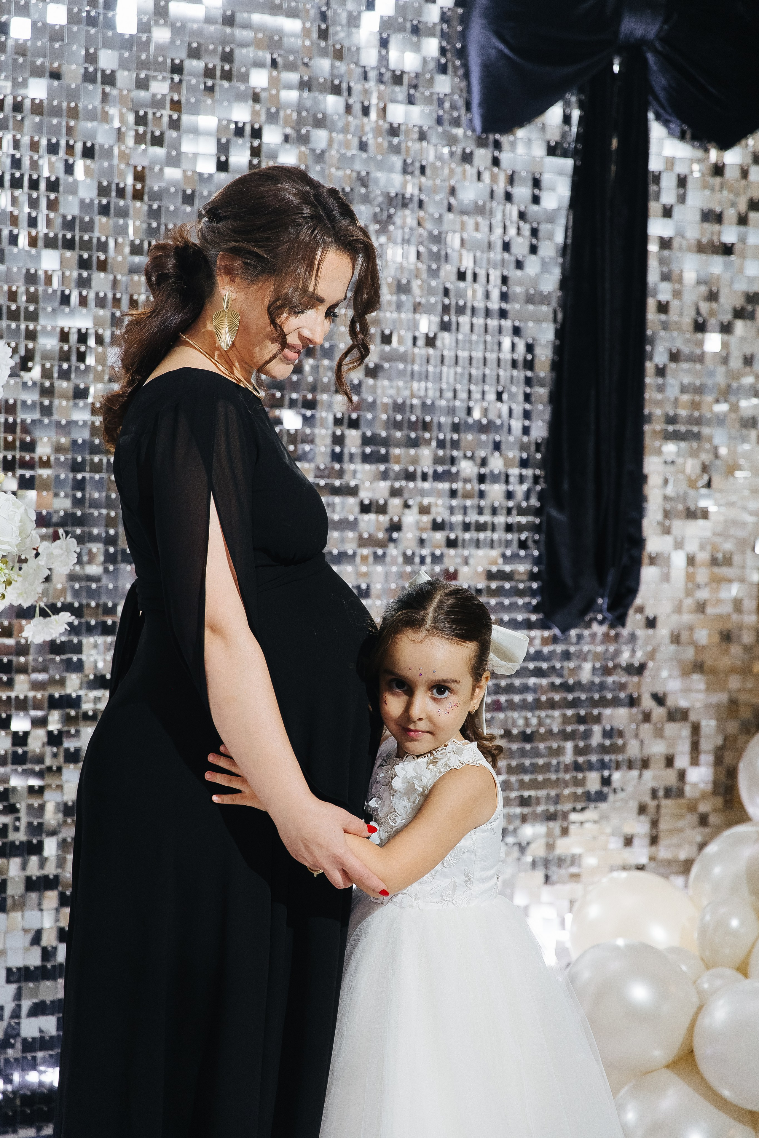 Ани и Назели. 35&5 День рождения, «Янтарь». Фотограф в Красноярске Надежда Воскресенская