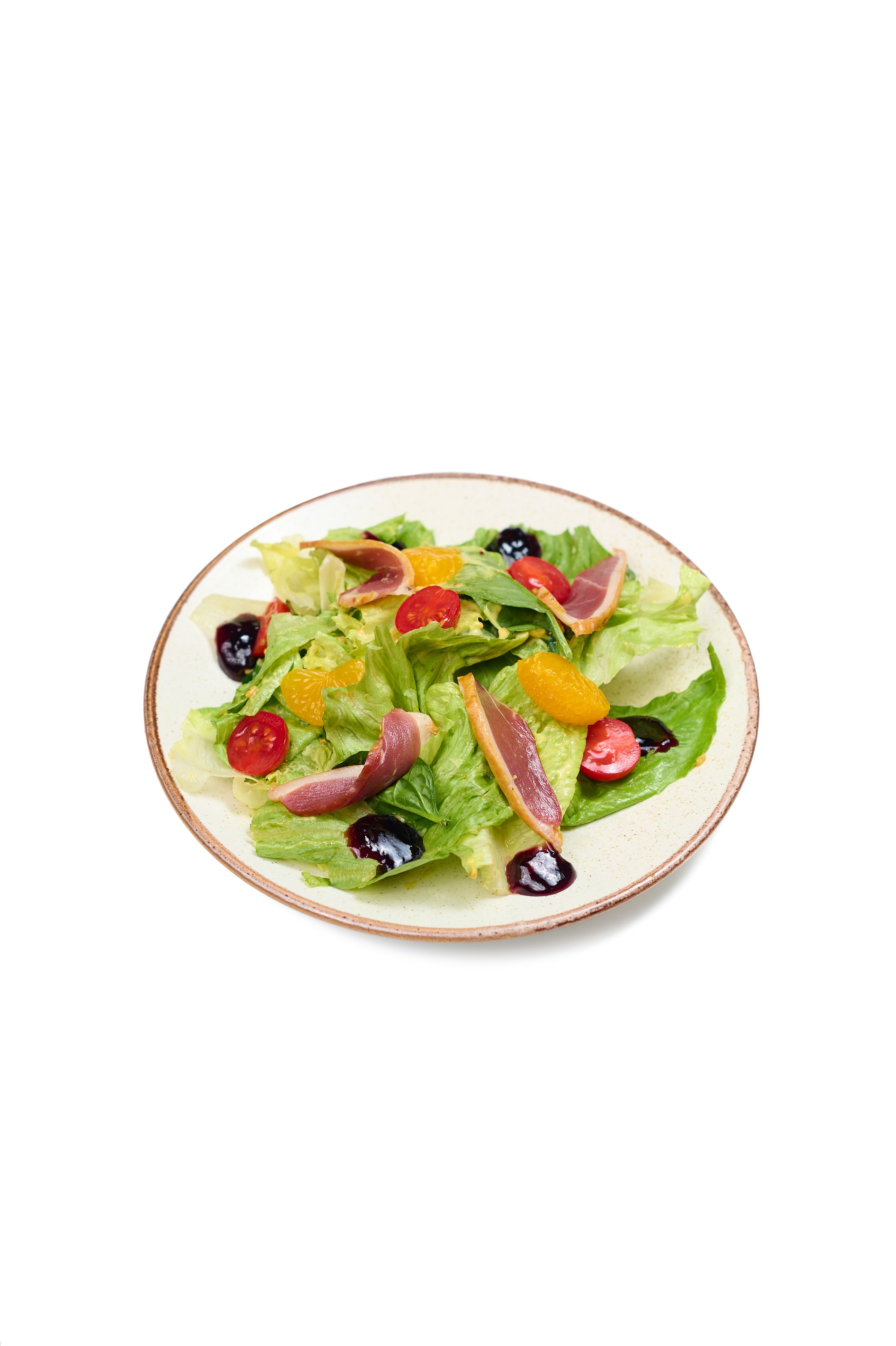 food фотограф Тимур Хабибуллин  в Уфе - салат на тарелке на белом фоне