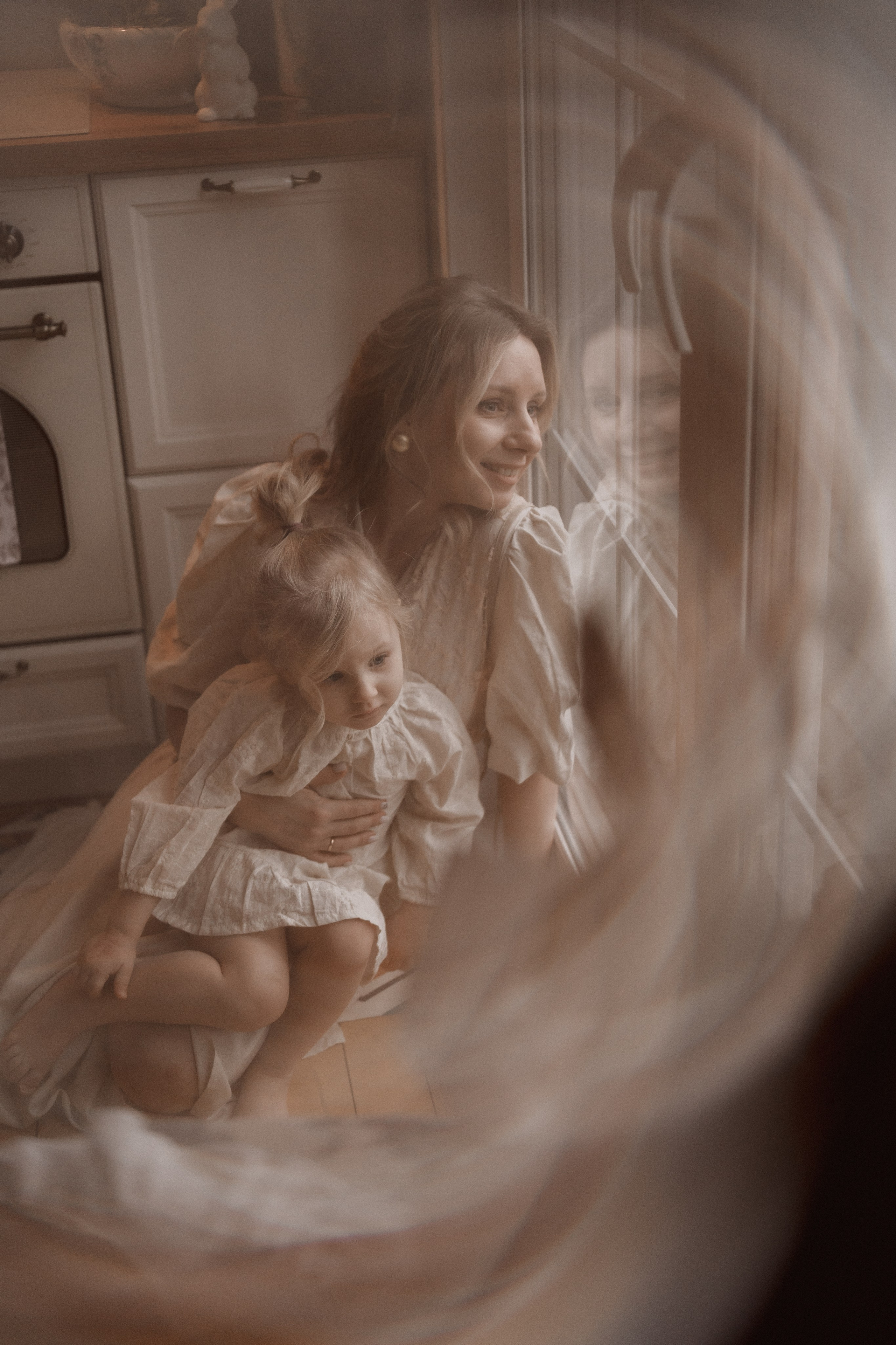 Лея и Ксения в фотодаче Ландыши. Семейный и детский фотограф в Сергиев Посаде, Хотьково Якимчук Любовь