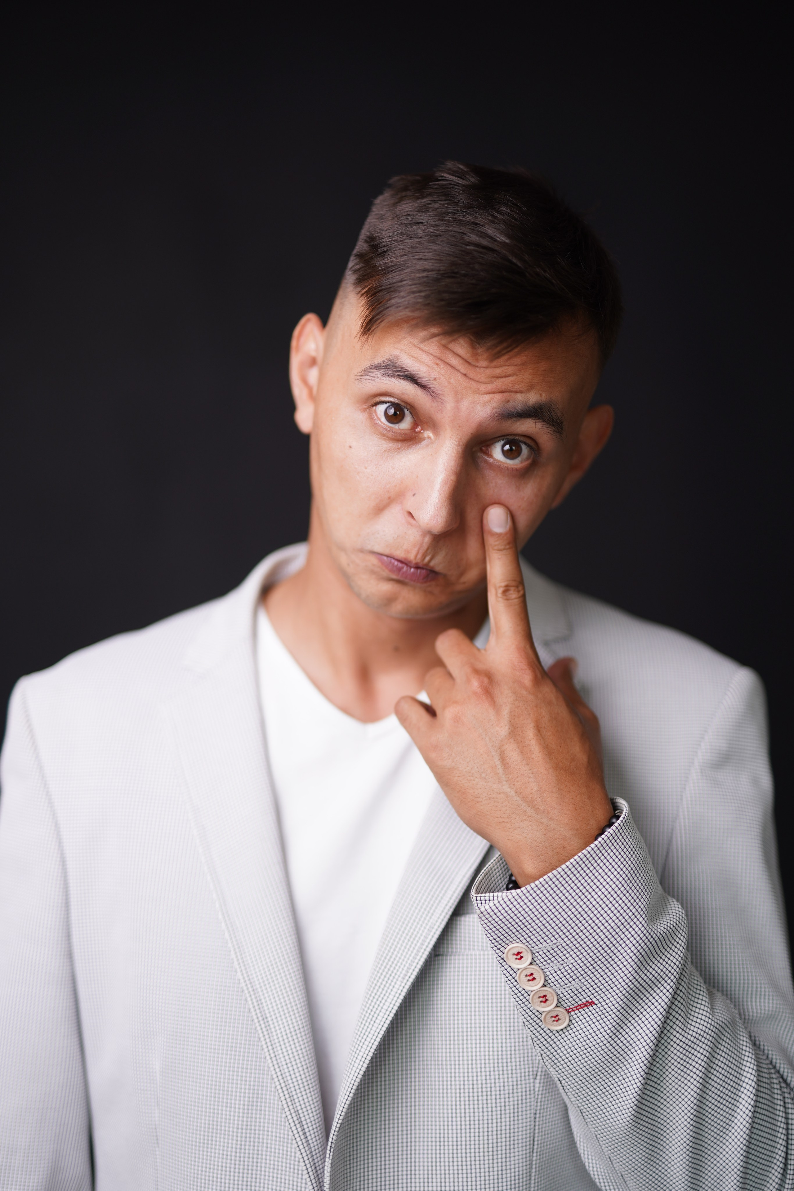 Ведущий раз. Свадебный и репортажный фотограф в Уфе и по России