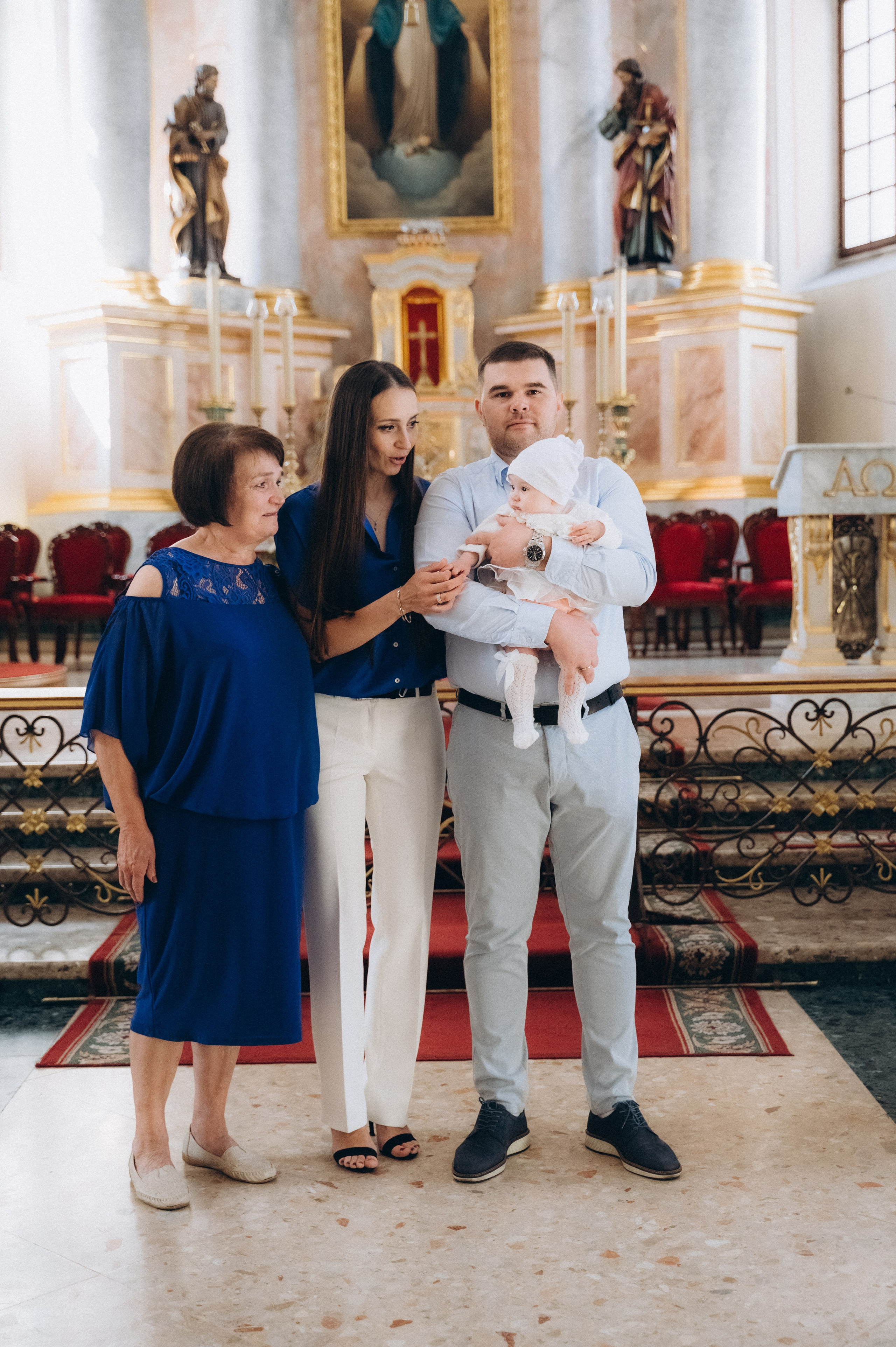 Крещение Василисы Архикафедральный костел Имени Пресвятой Девы Марии. Семейный фотограф в Минске Дарья Дреко