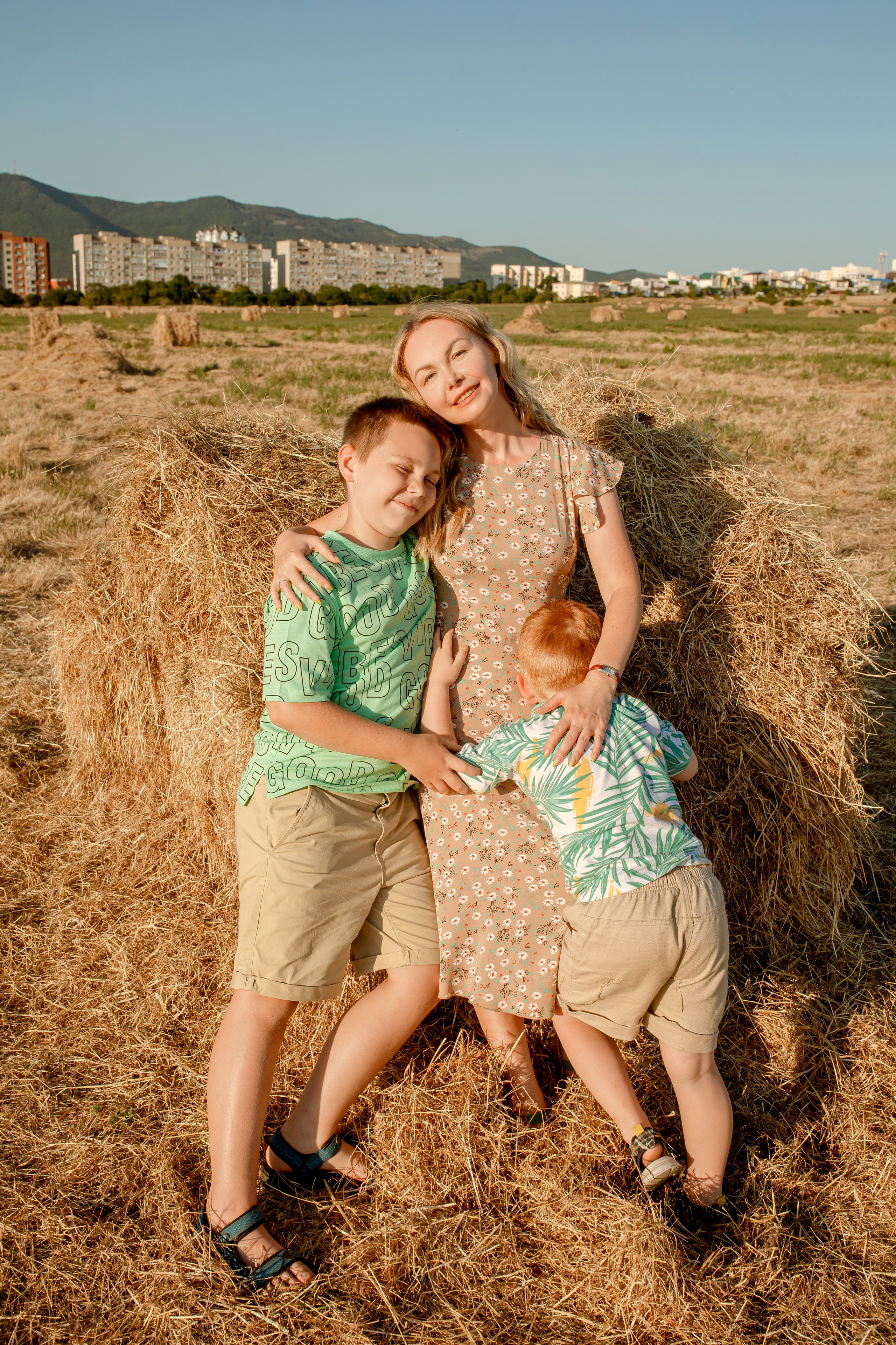 Евгения, Александр, Кирилл и Матвей. Фотограф в Геленджике, Архипо-Осиповке, Абрау-Дюрсо, Кринице Виктория