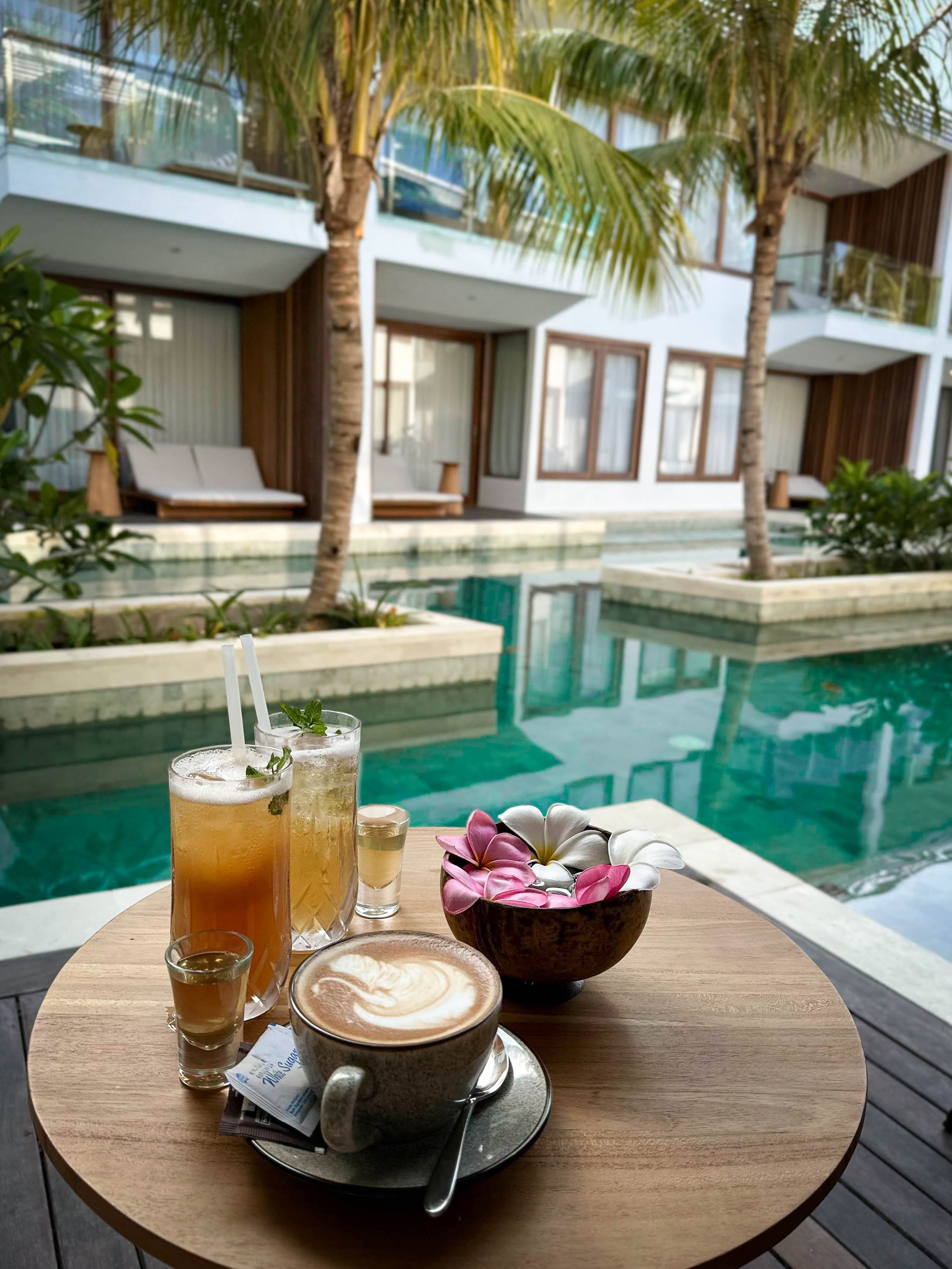 Cocana Resort, Gili, Indonesia. Alina and Vlad — hotel & brand content creators