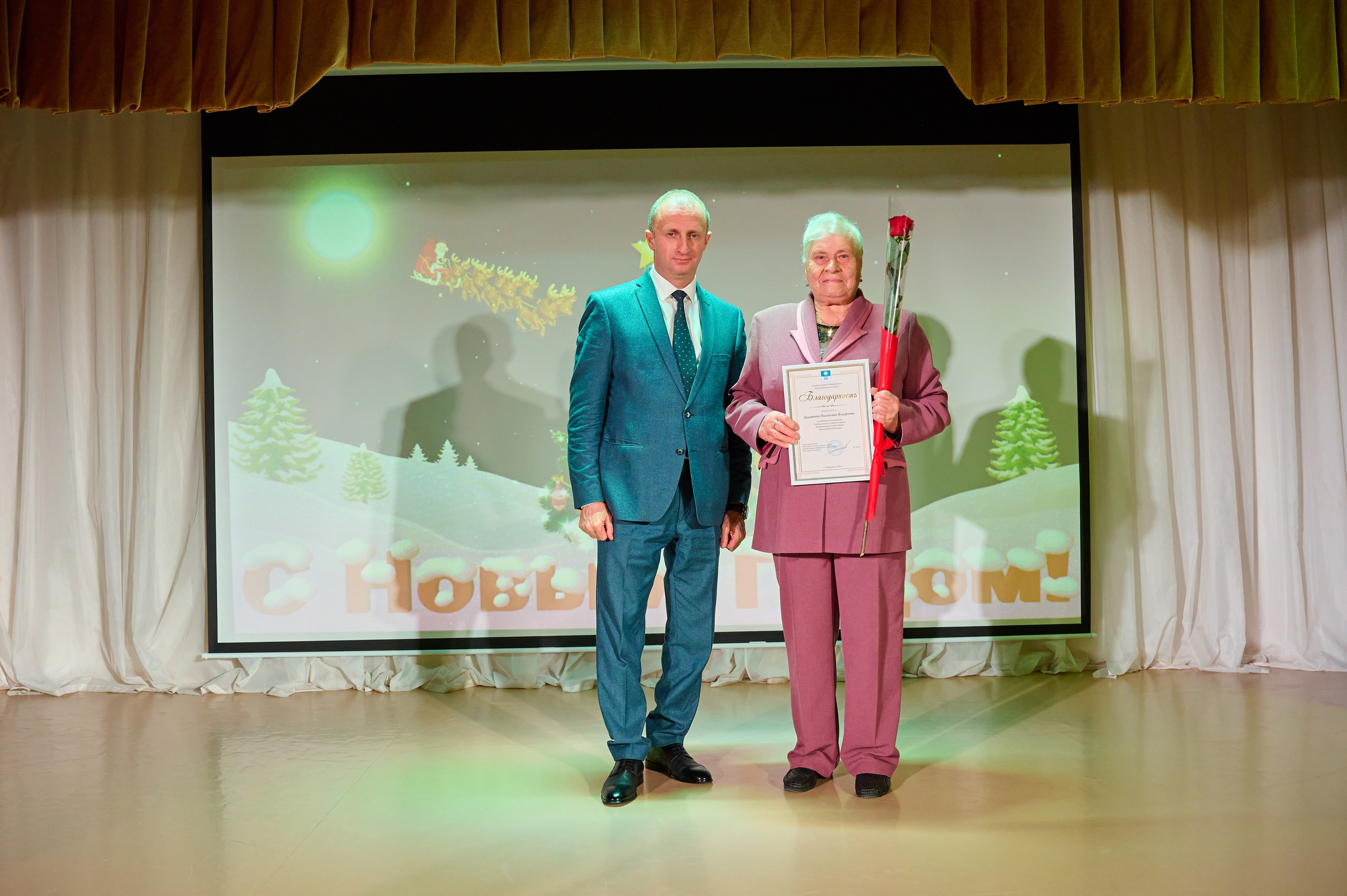 НОвогодний концерт. дк Виноградный. Жизнь курорта Кабардинка в фотографиях