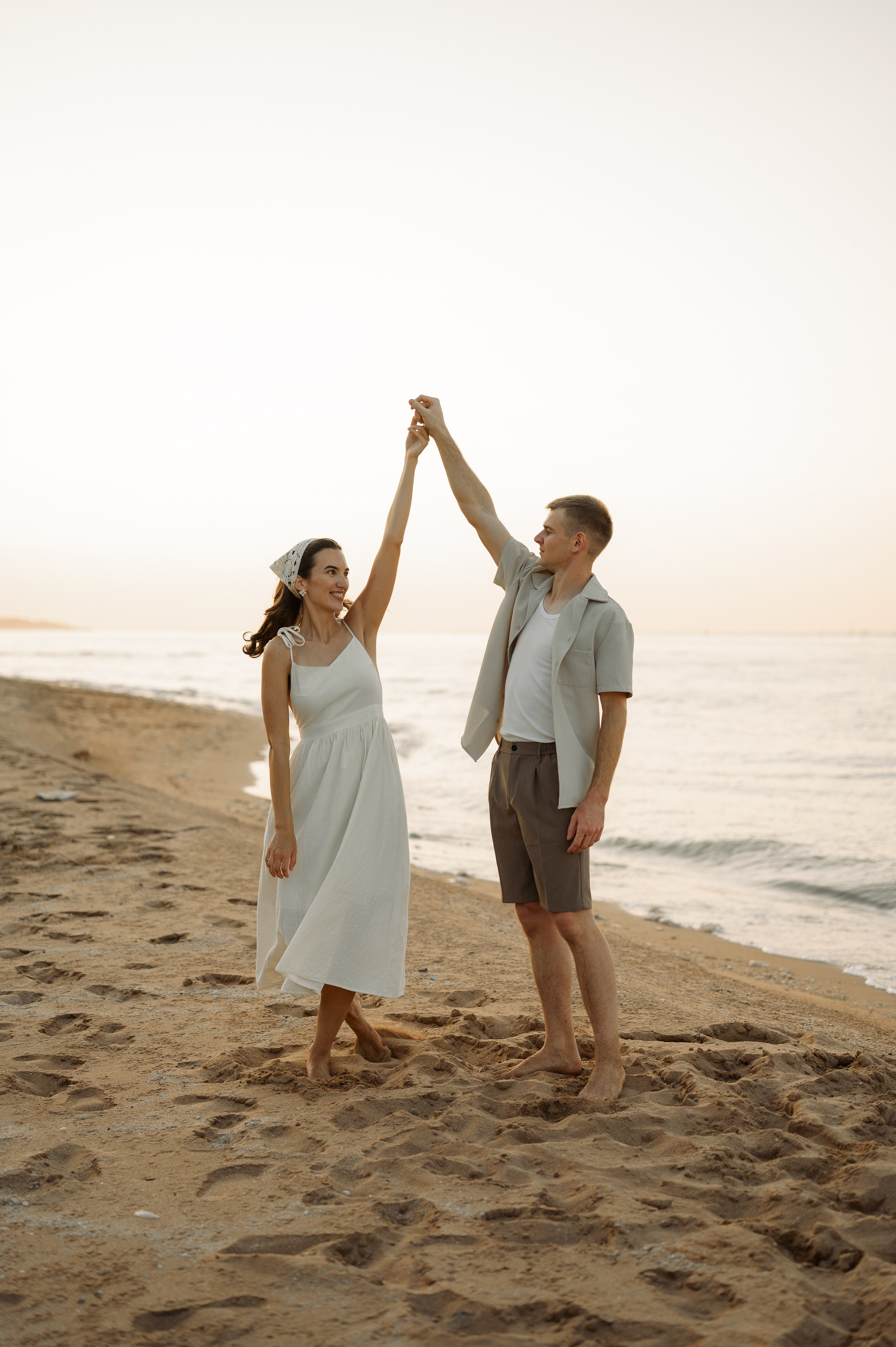Предсвадебная съёмка на море🌊. Свадебный и семейный фотограф в Краснодаре Алина Мельник