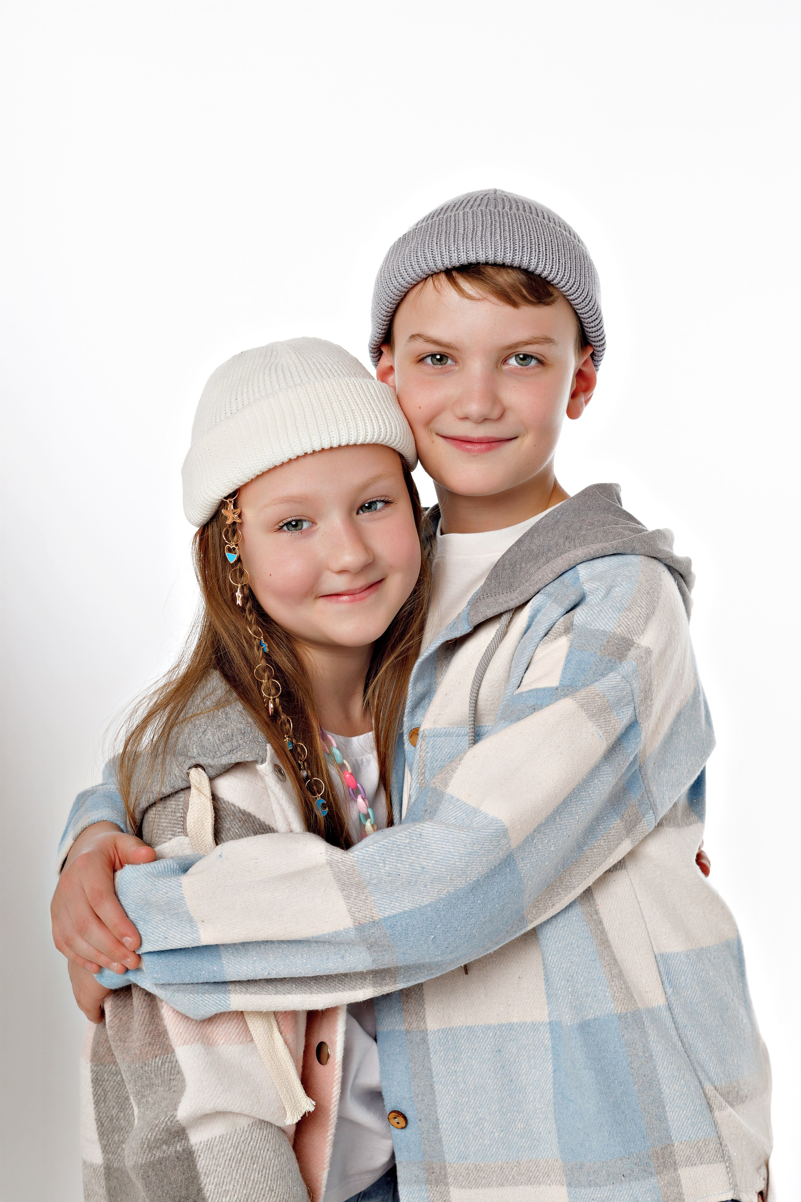 милые брат и сестра