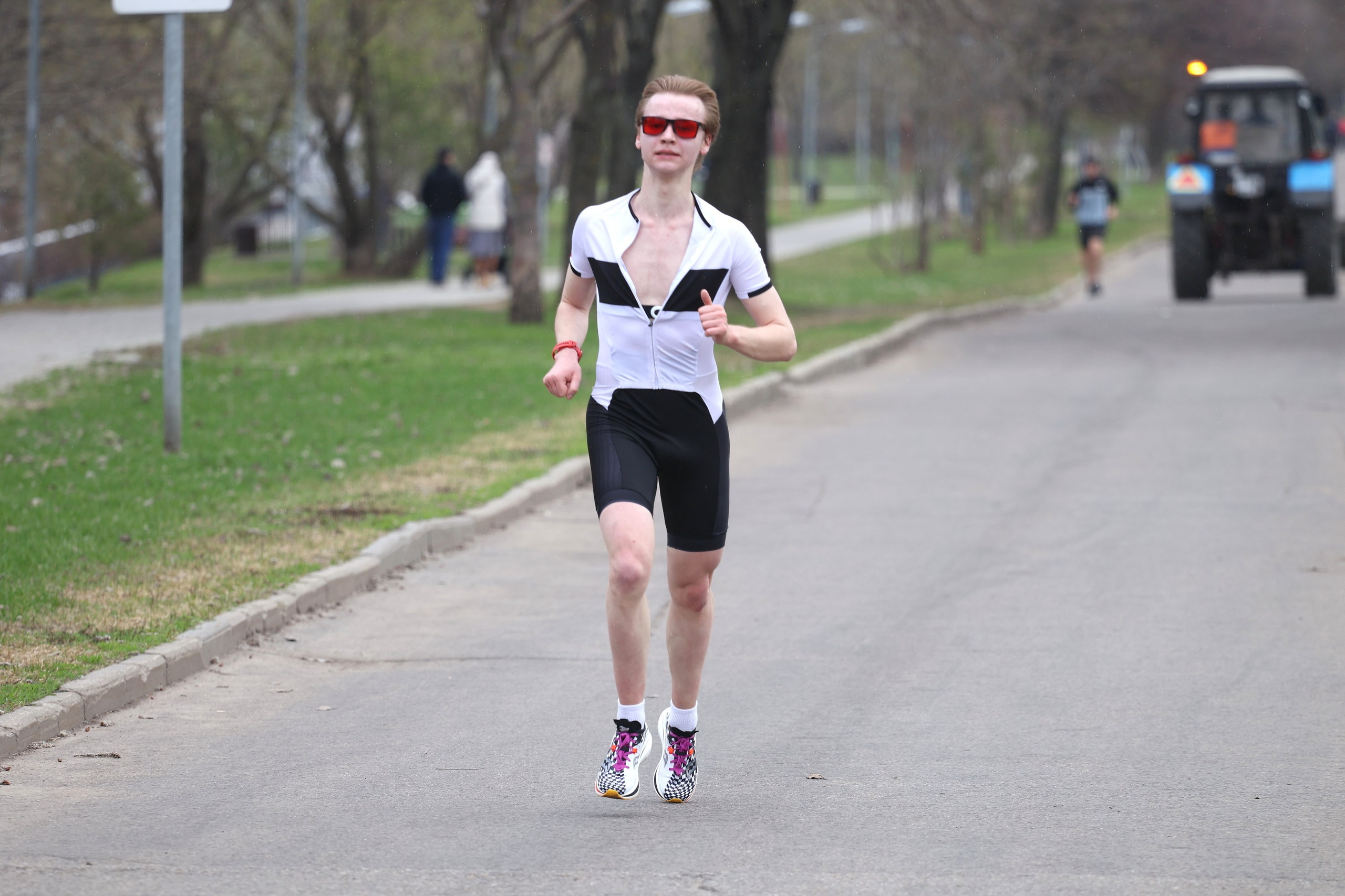 Забег «Контольная десятка» от RUN for PEOPLE. Спортивный и репортажный фотограф Ермакова Светлана