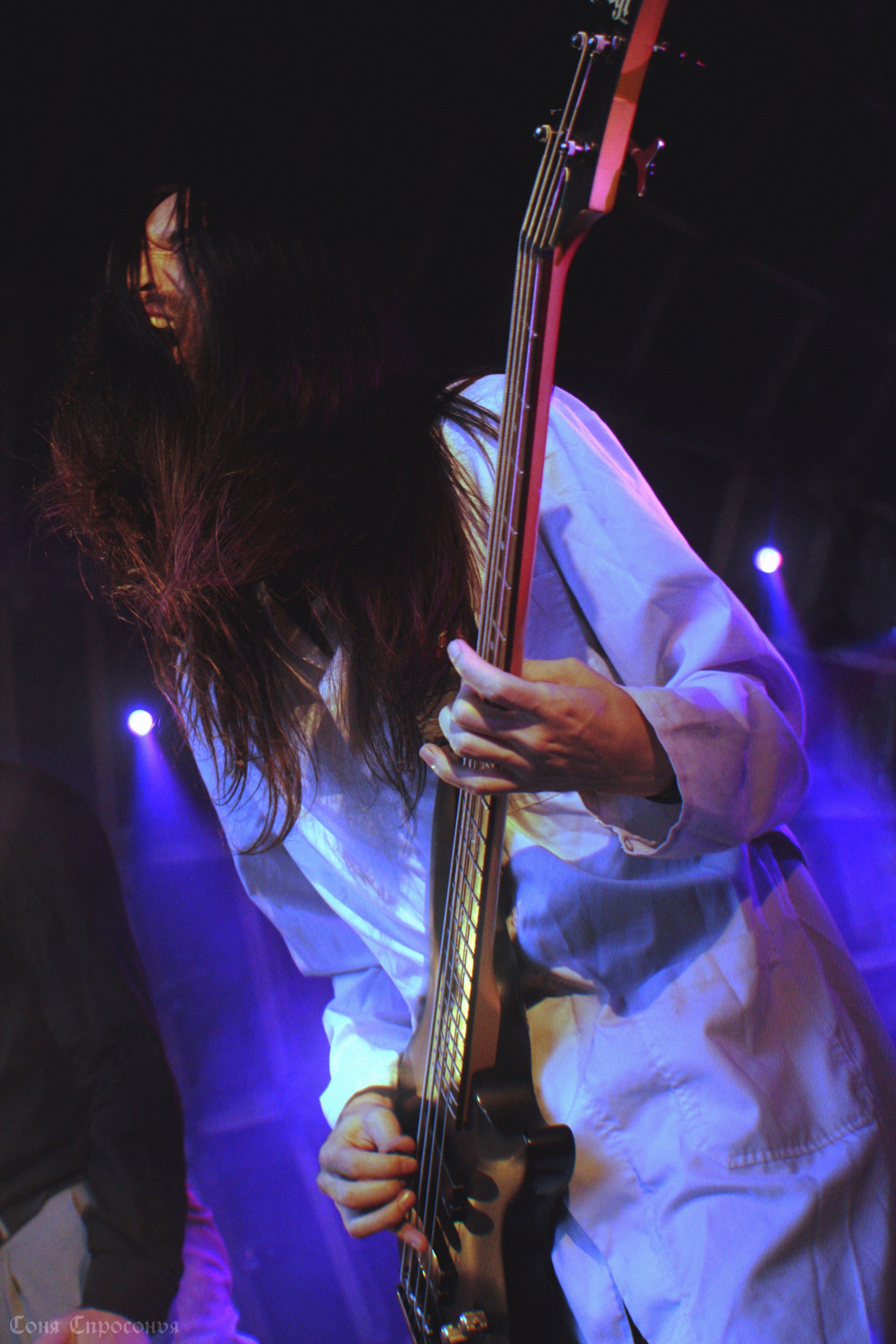 Синестетик 26.08.23. Концертный и портретный фотограф в Москве Соня Спросонья