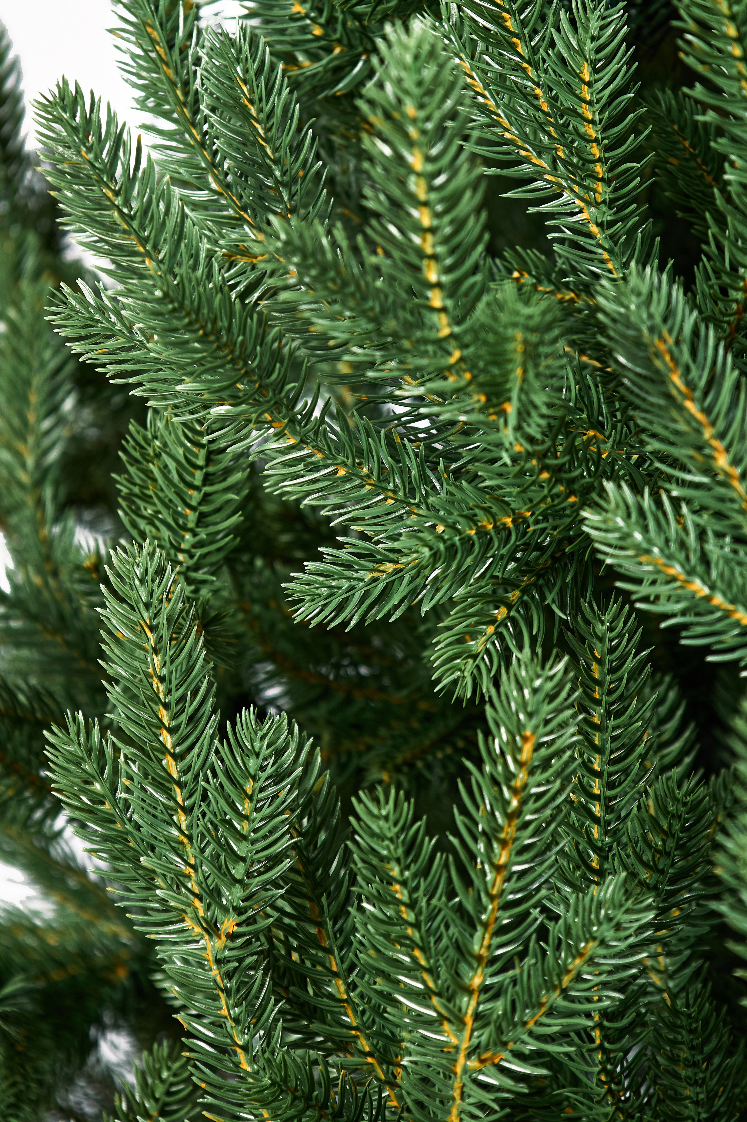 Искуственные ели и сосны. Выведите свои товары на новый уровень с профессиональной предметной фотографией. Предметный фотограф Юлия Кравченко