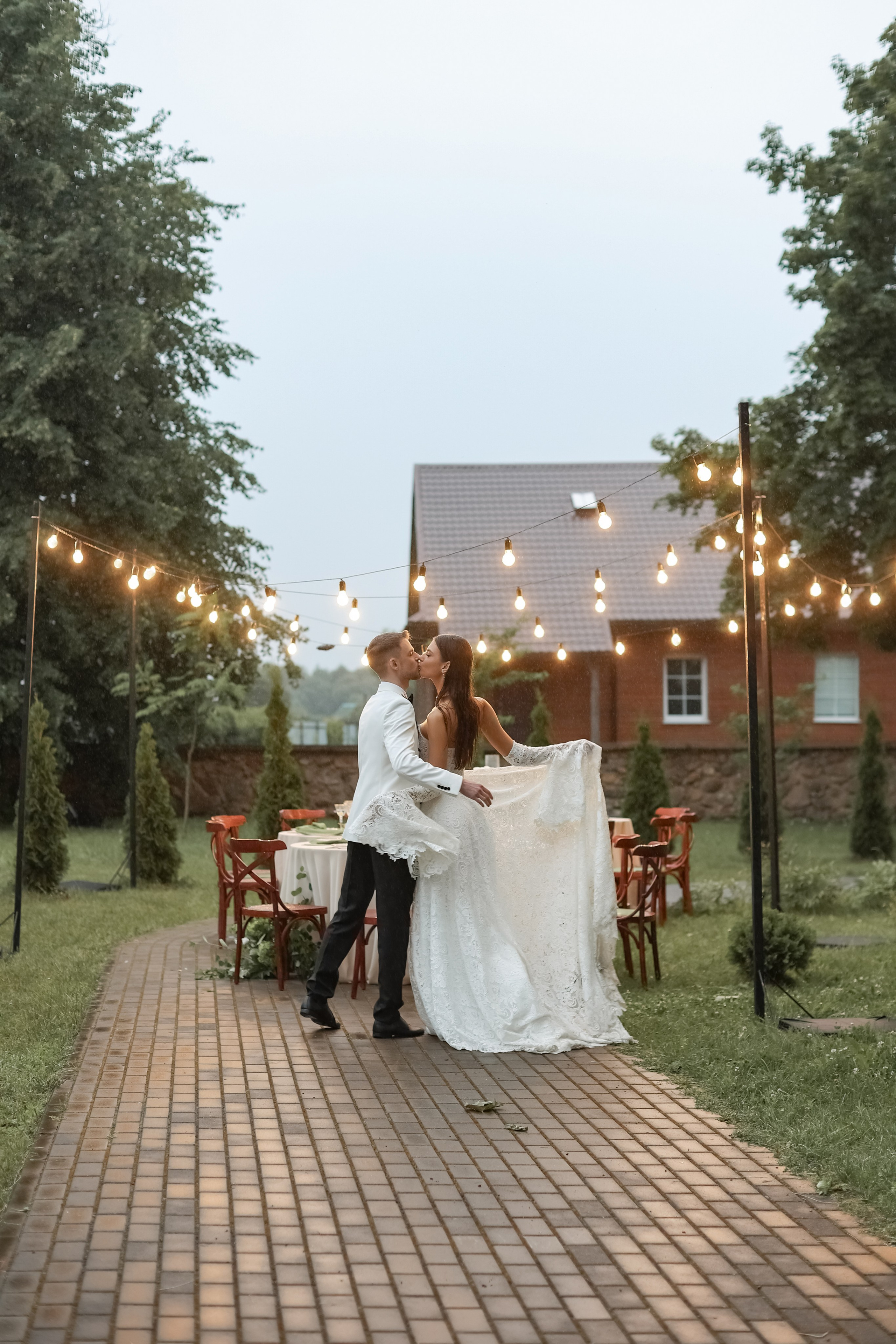 Кирилл и Виктория. Свадебные фотограф и видеограф в Минске Голдосовы Марина и Вадим