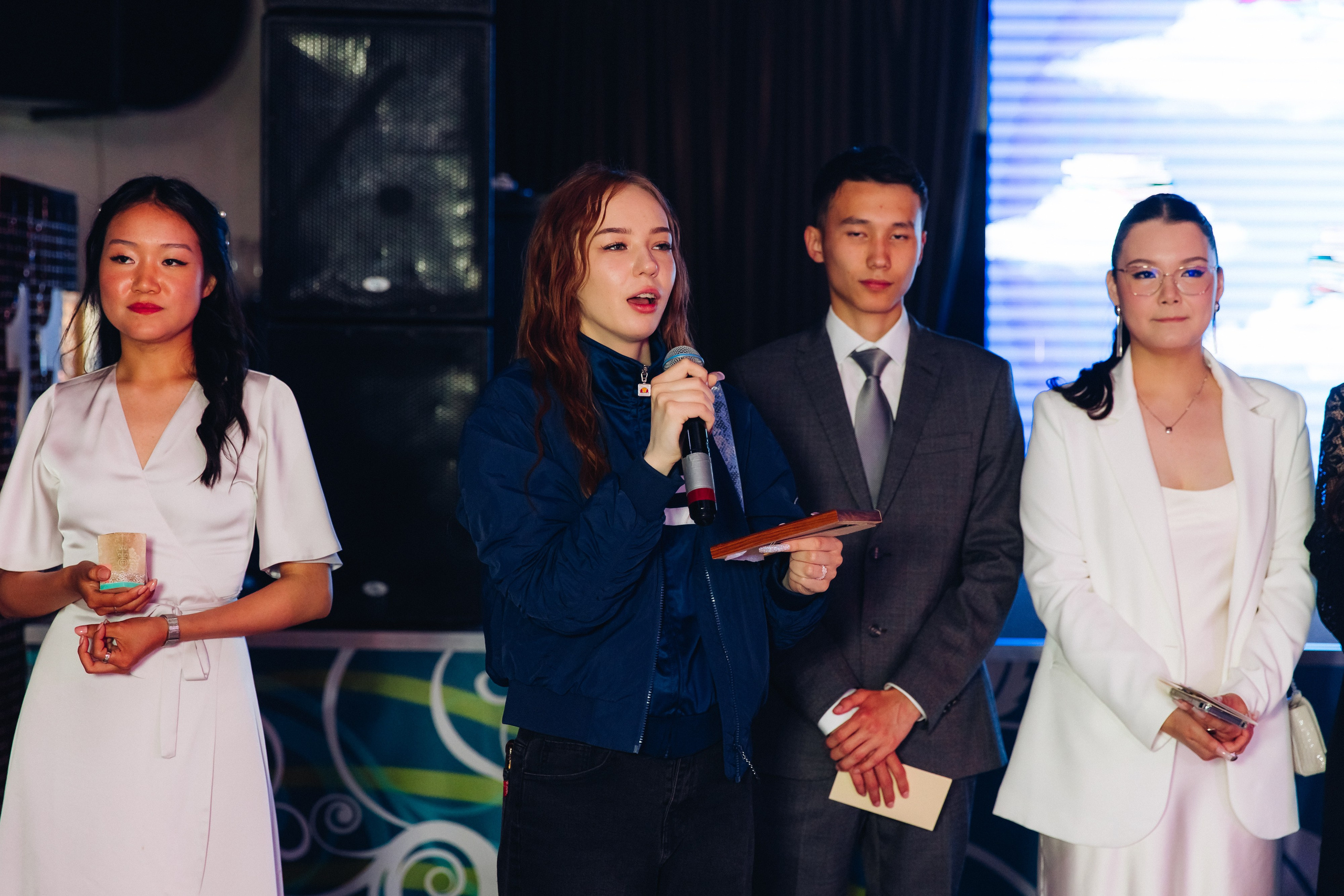 Выпускной вечер. 49 школа. Баран на корове. Свадебный и семейный фотограф в Улан-Удэ