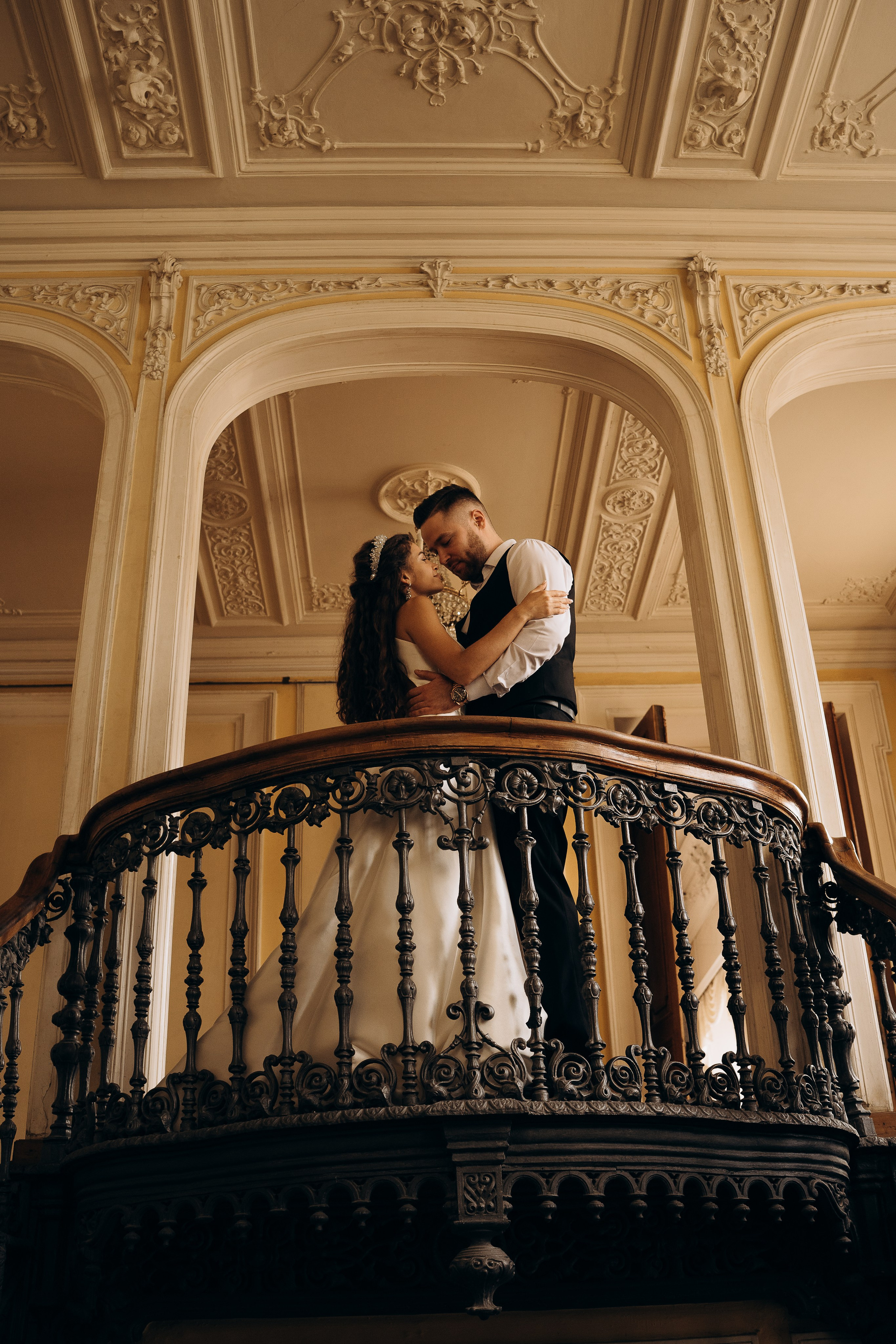 Свадебная фотосессия в библиотеке. Семейный фотограф в Москве Галина Гончар