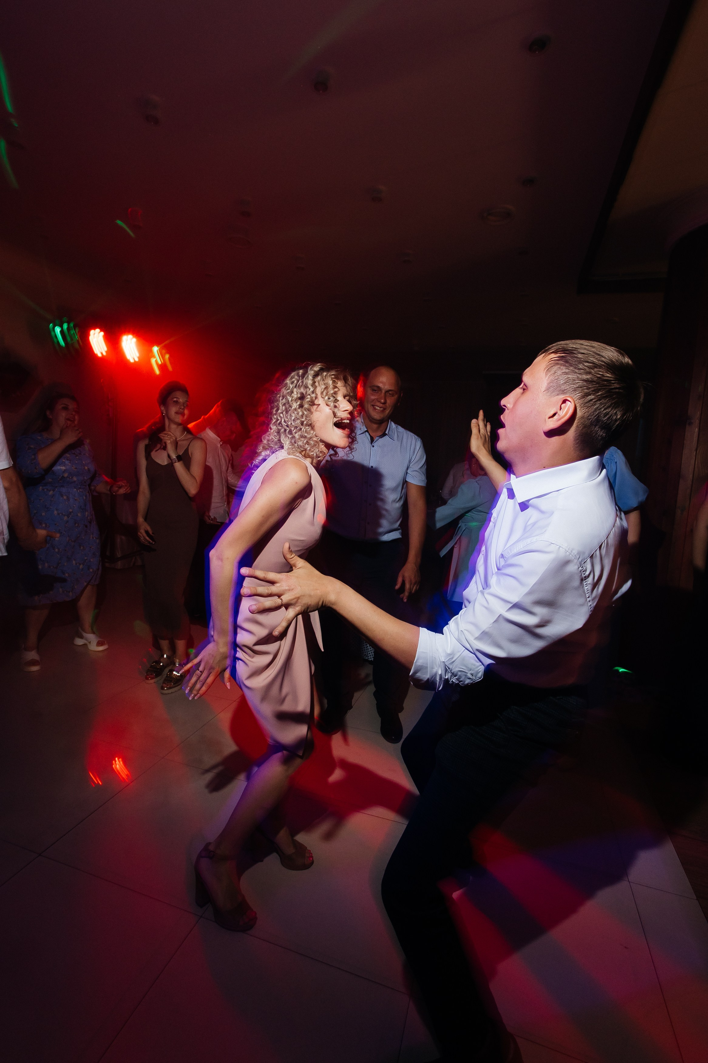 Свадебный фотограф Нижний Новгород. Свадебный и контент фотограф в Нижнем Новгороде Владимир Пресняков