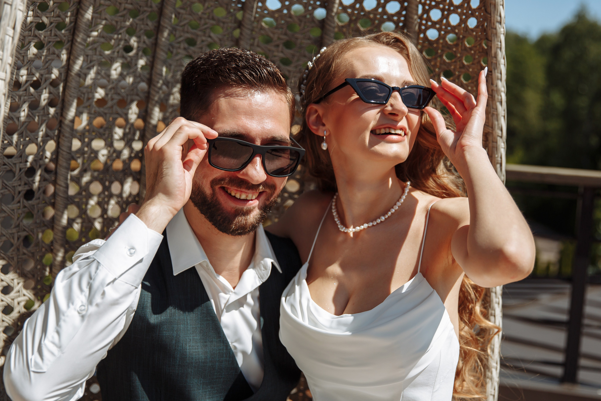 Свадебная фотосессия с кабриолетом и в загородном клубе Artiland. Свадебный фотограф Москва и МО Сергей Киржаев