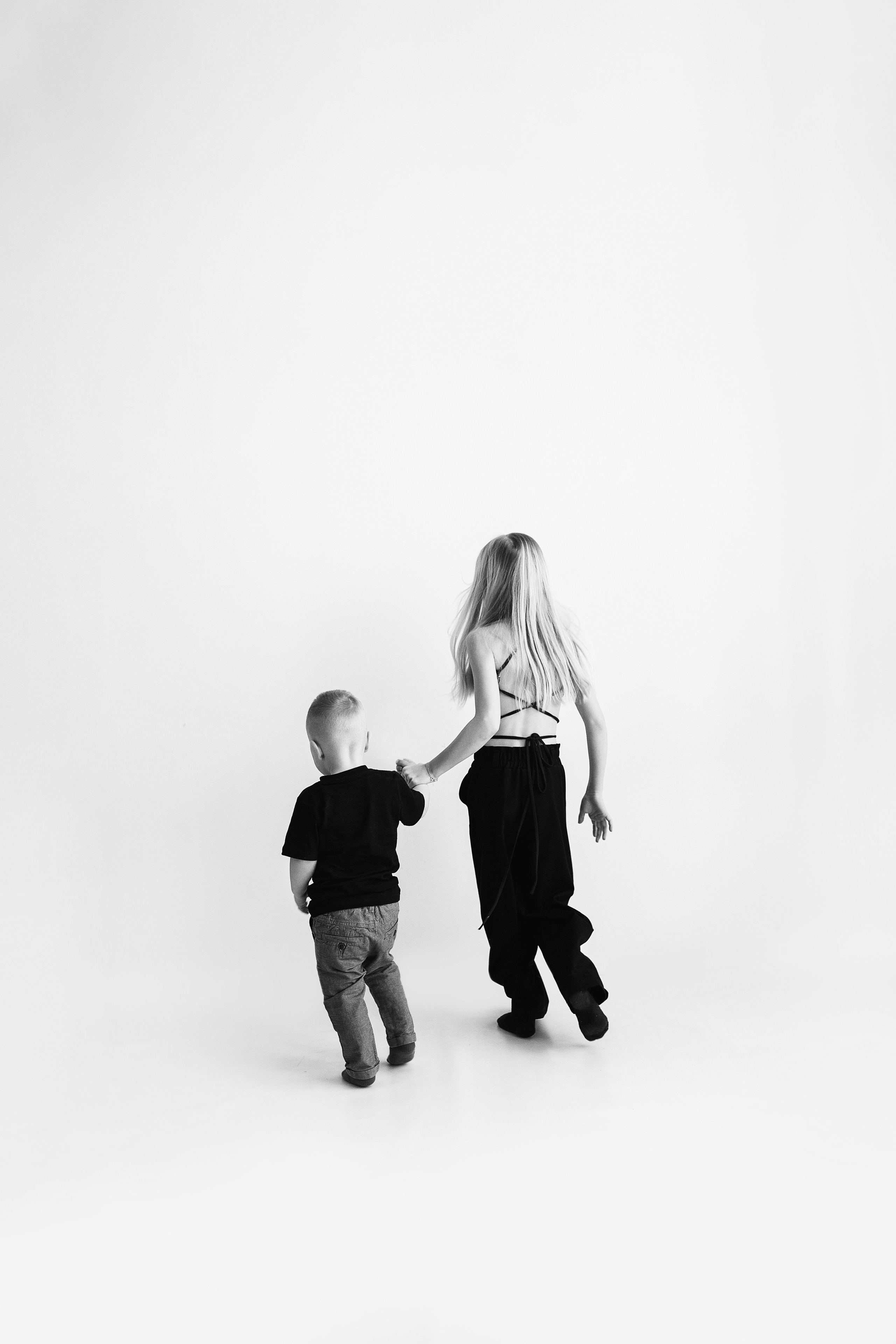 ЧБ серия. Фотограф новорожденных Оксана Полевская