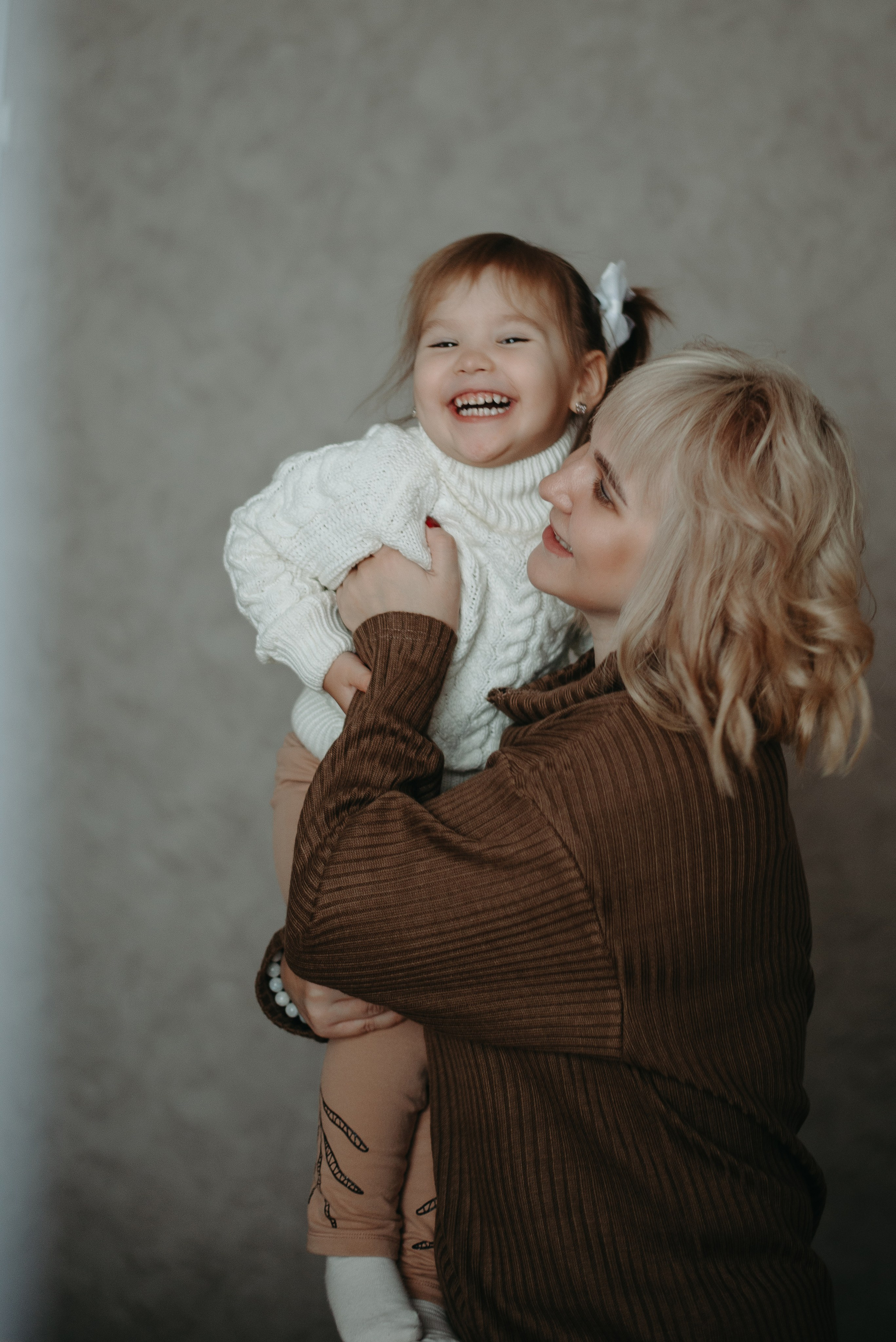 Ира, Вика и Софа. Ирина Метелица фотограф на Шикотане