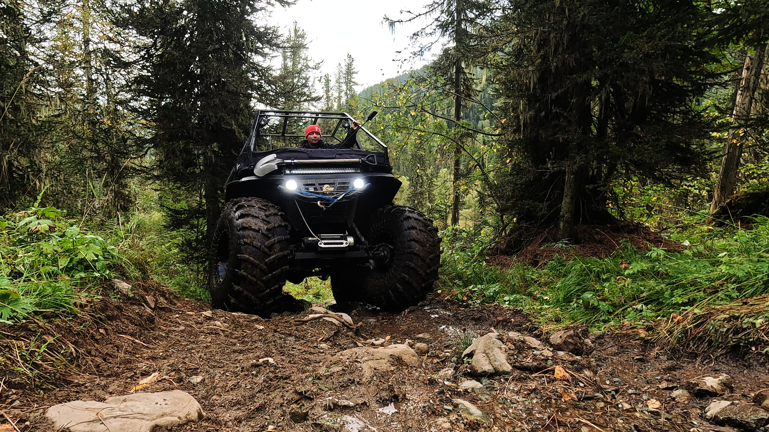 Фото и видеосъемка экстремальных походов на квадроциклах на Алтае