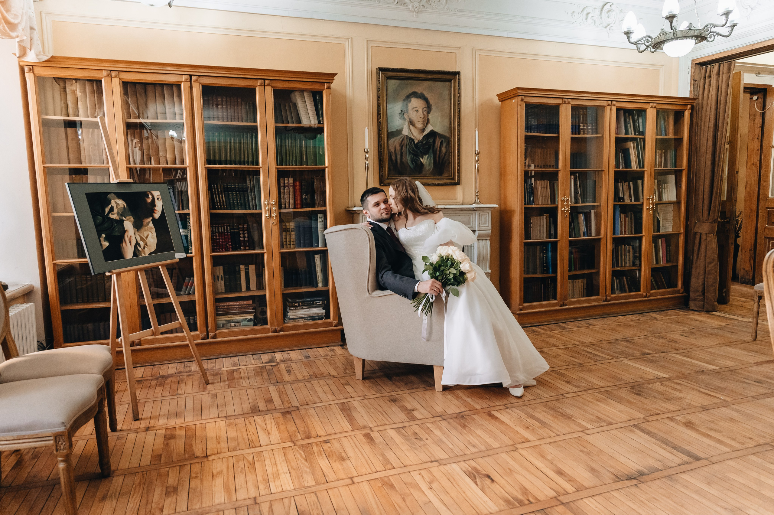 Свадебная фотосессия в библиотеке им. Пушкина. Портретный фотограф Москва Светлана Кашура