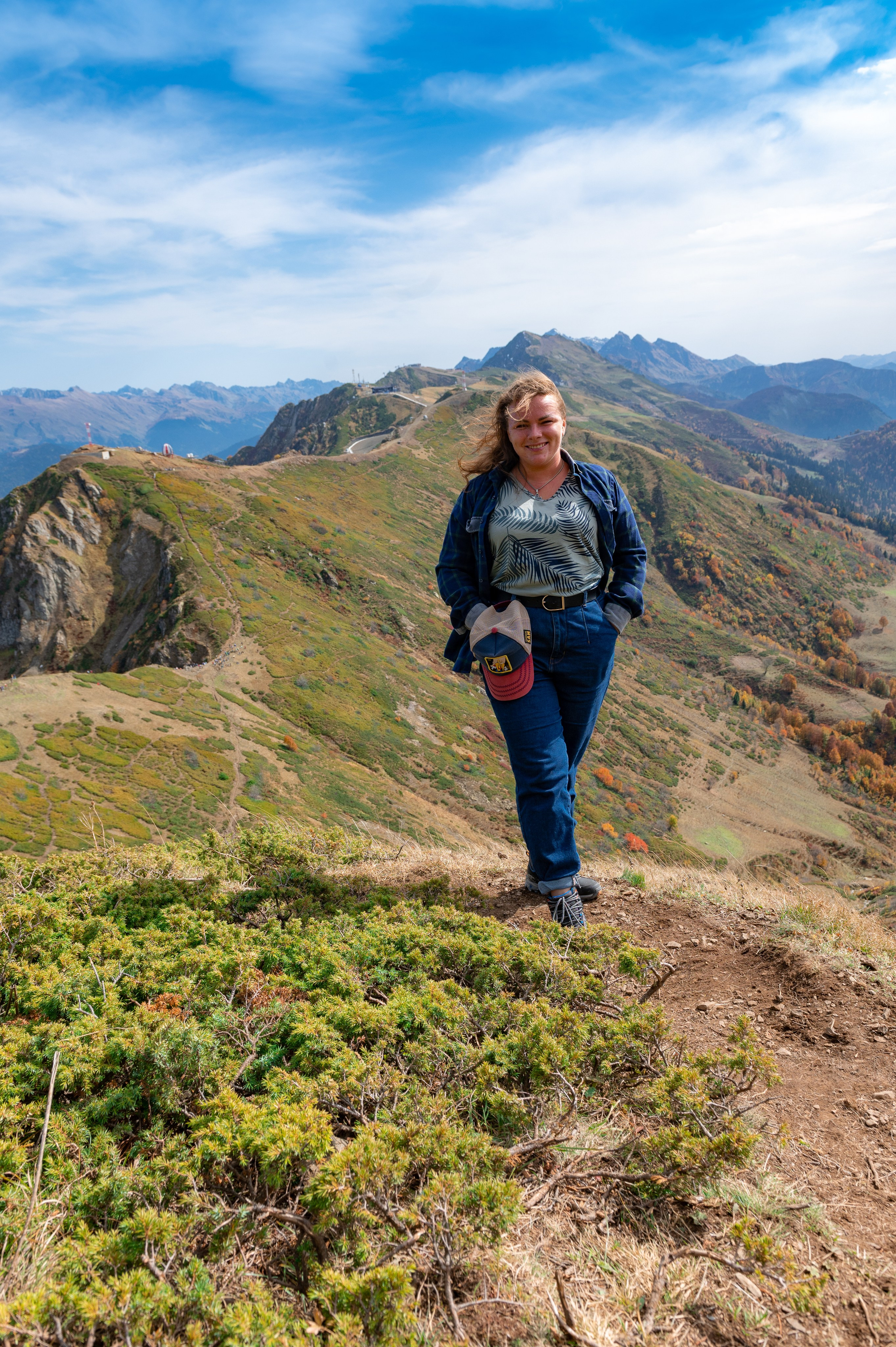 Хайкинг по трем курортам Красной Поляны 2022. Репортажный фотограф в Красной Поляне и Сочи Павлюченко Екатерина