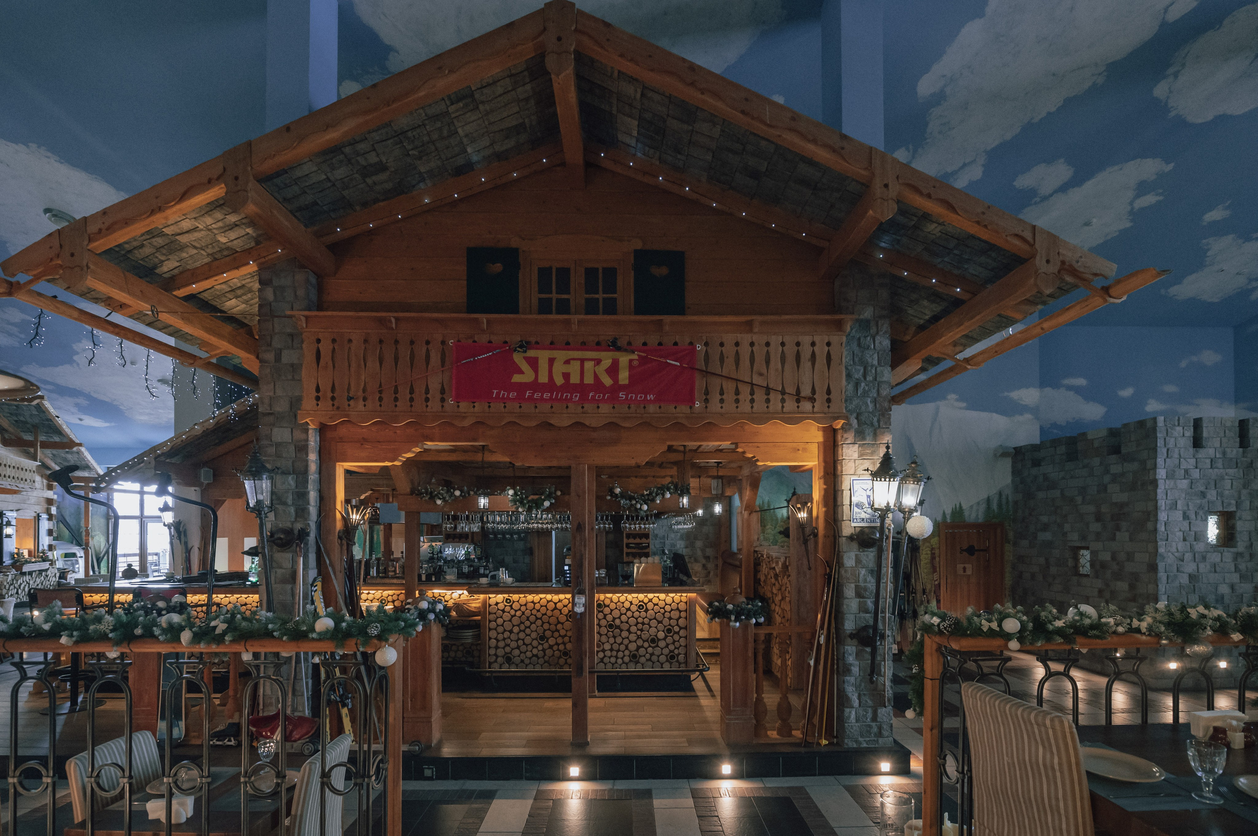 Ресторан «Шале» на курорте Газпром Поляна. Репортажный фотограф в Красной Поляне и Сочи Павлюченко Екатерина