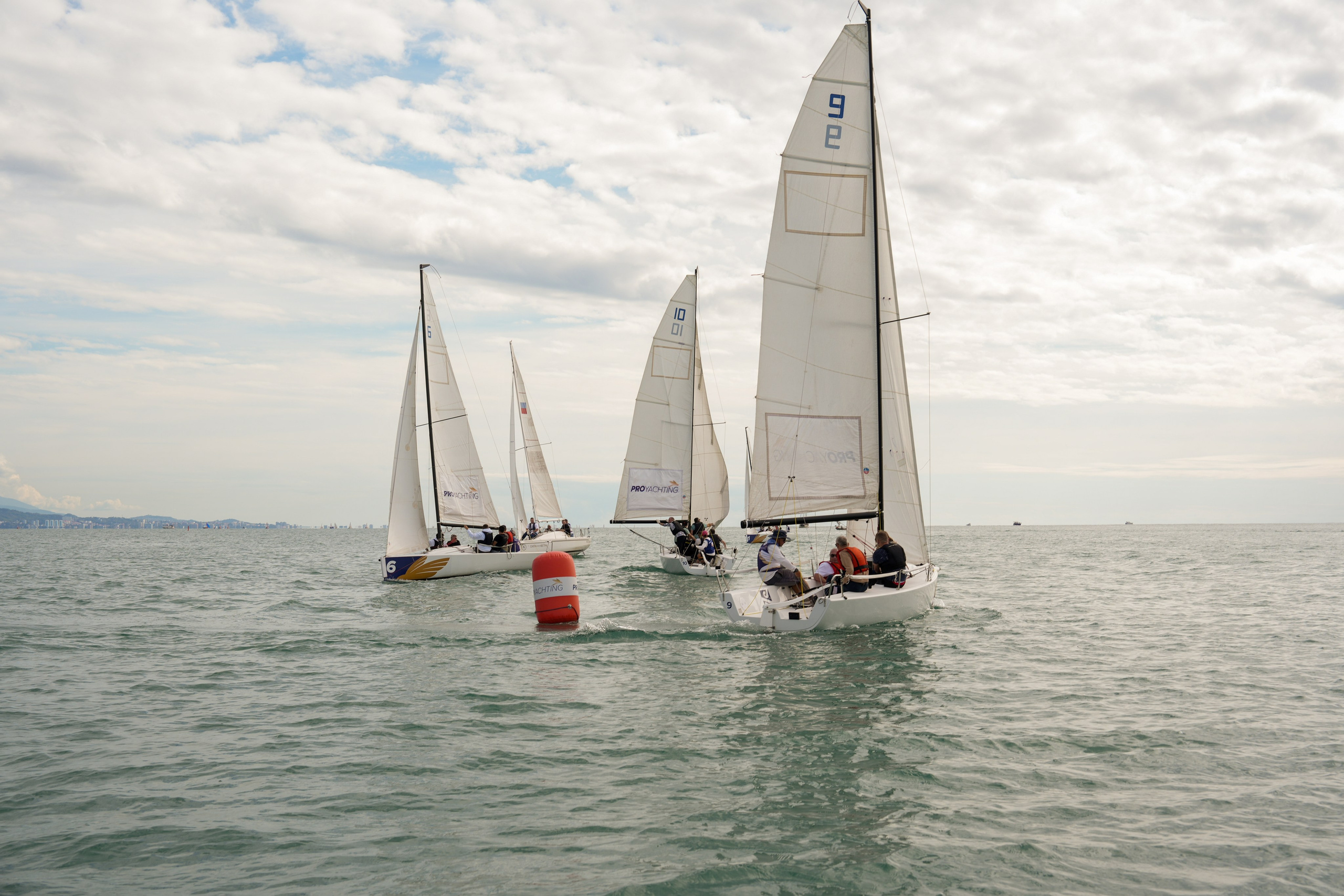 Яхтенная регата для компании Агрегатка. Репортажный фотограф в Красной Поляне и Сочи Павлюченко Екатерина