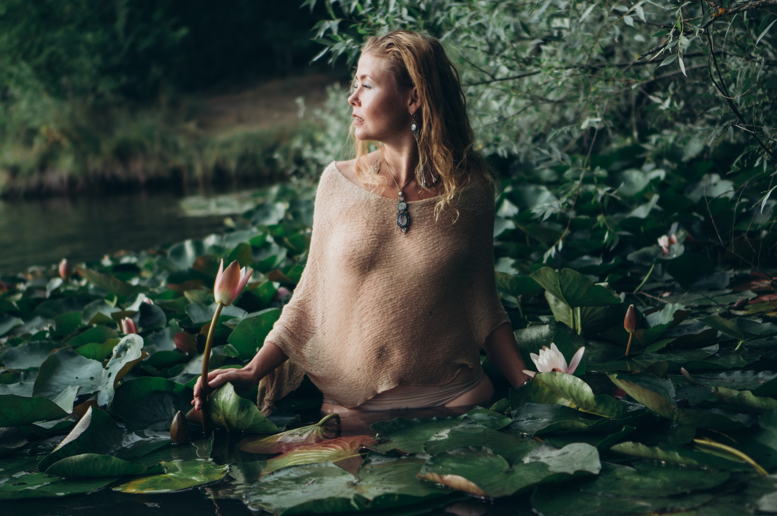 Софья | озеро с кувшинками. Обо мне