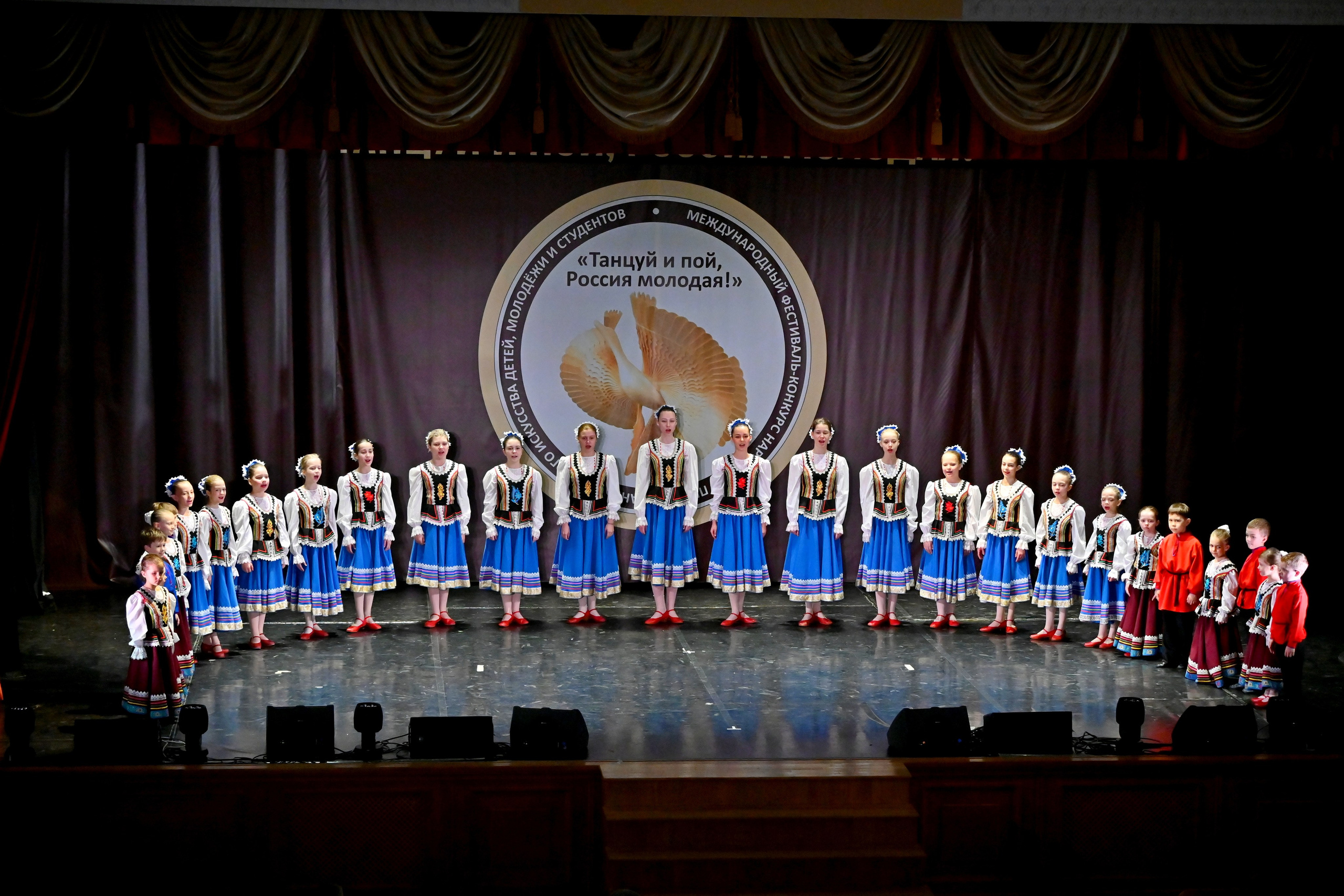 Гала-концерт. Танцуй и пой, Россия Молодая! 22.04.2024. Профессиональный фотограф в Москве Алёна Котова