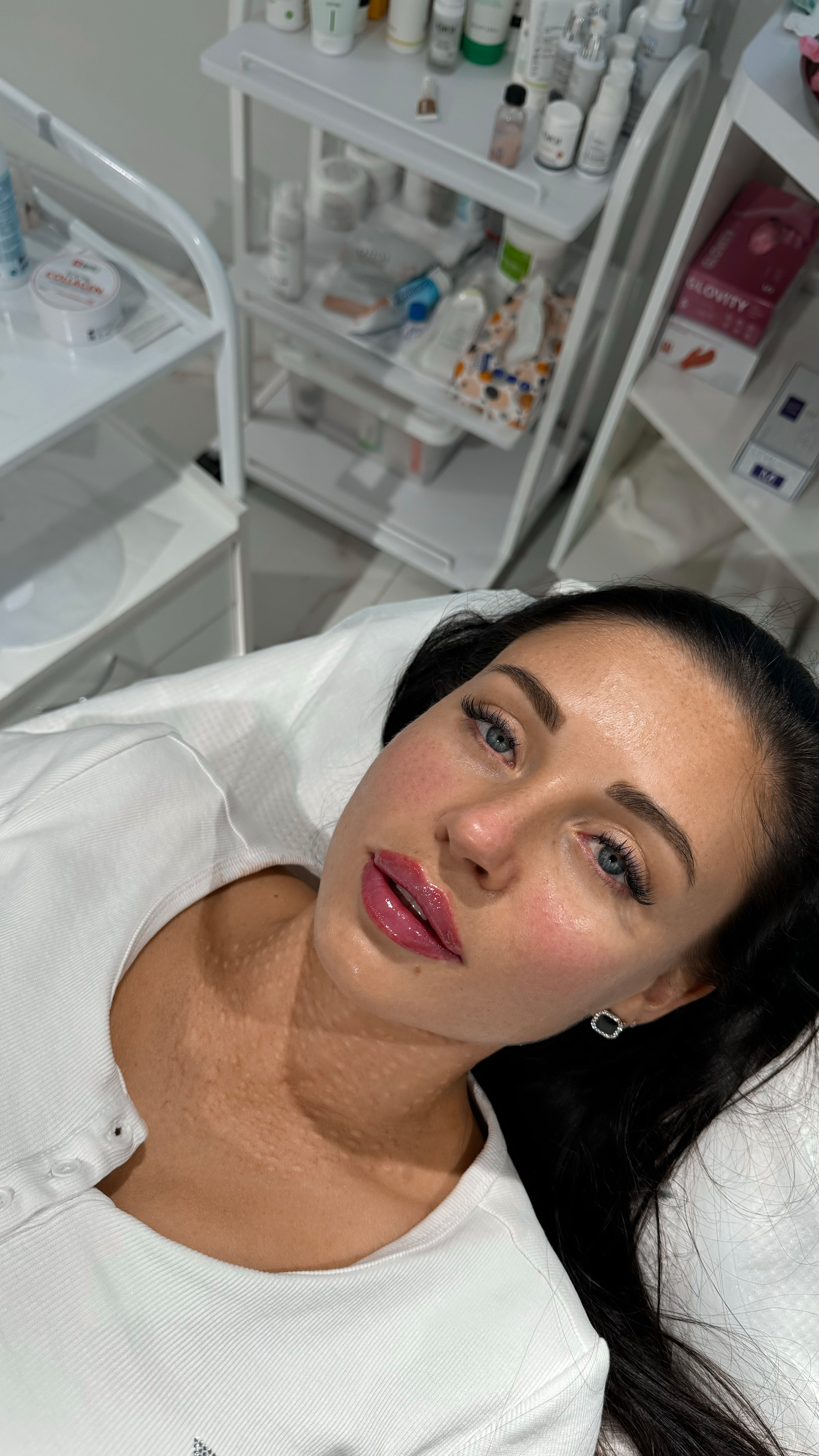 Инъекционная косметология. Студия перманентного макияжа, косметологии и массажа SYMMETRY в Москве, м. Киевская