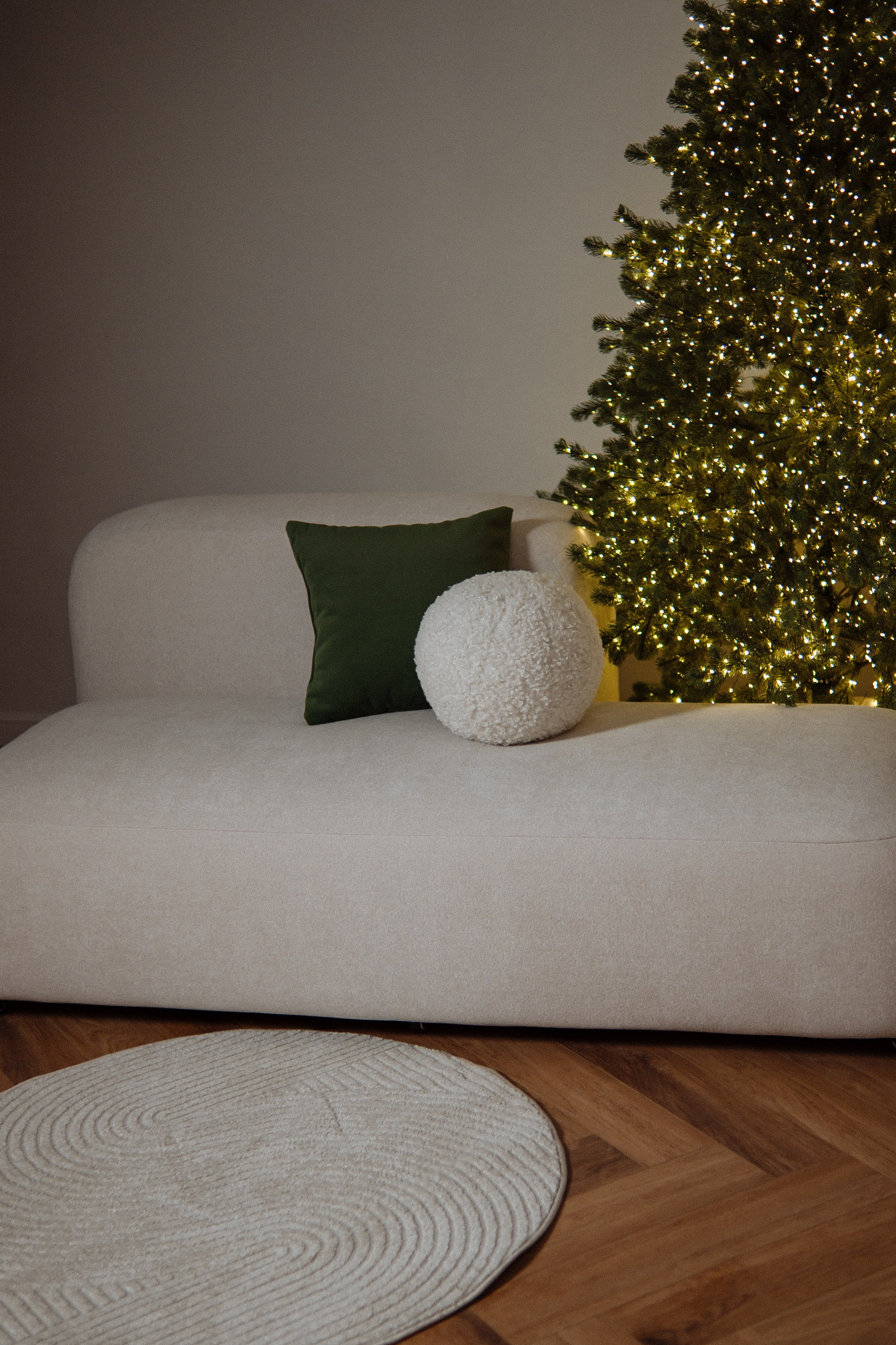 Новогодние декорации в зале AURA. AURA Фотостудия в Нижнем Новгороде