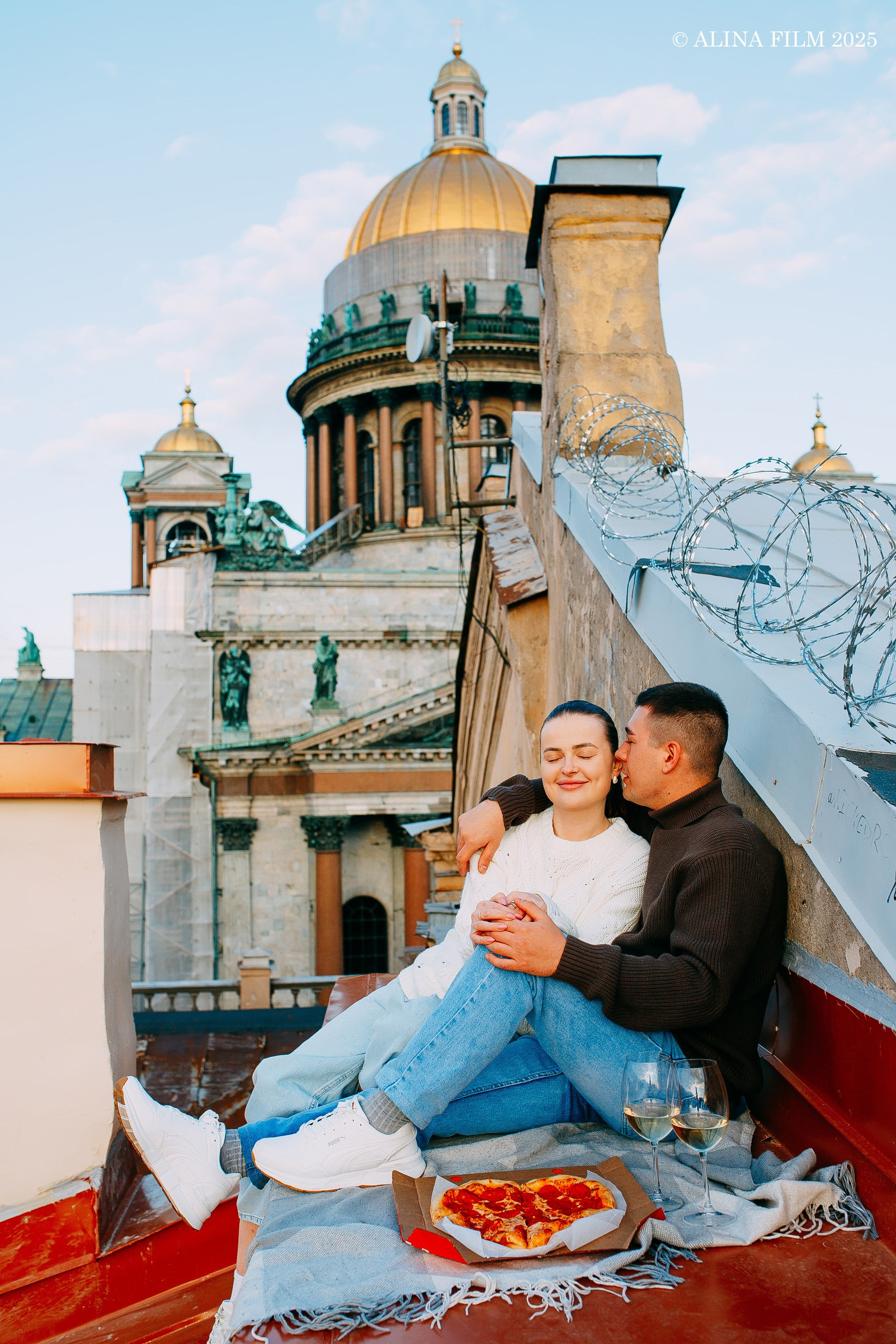 Лавстори на крыше у Исаакия. Фотограф в Санкт-Петербурге Alina Film