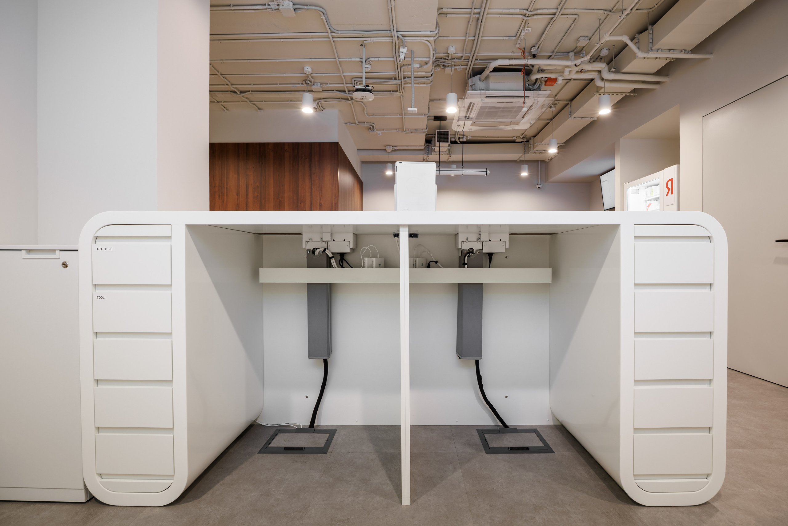 Стойки ресепшн, офис Яндекса