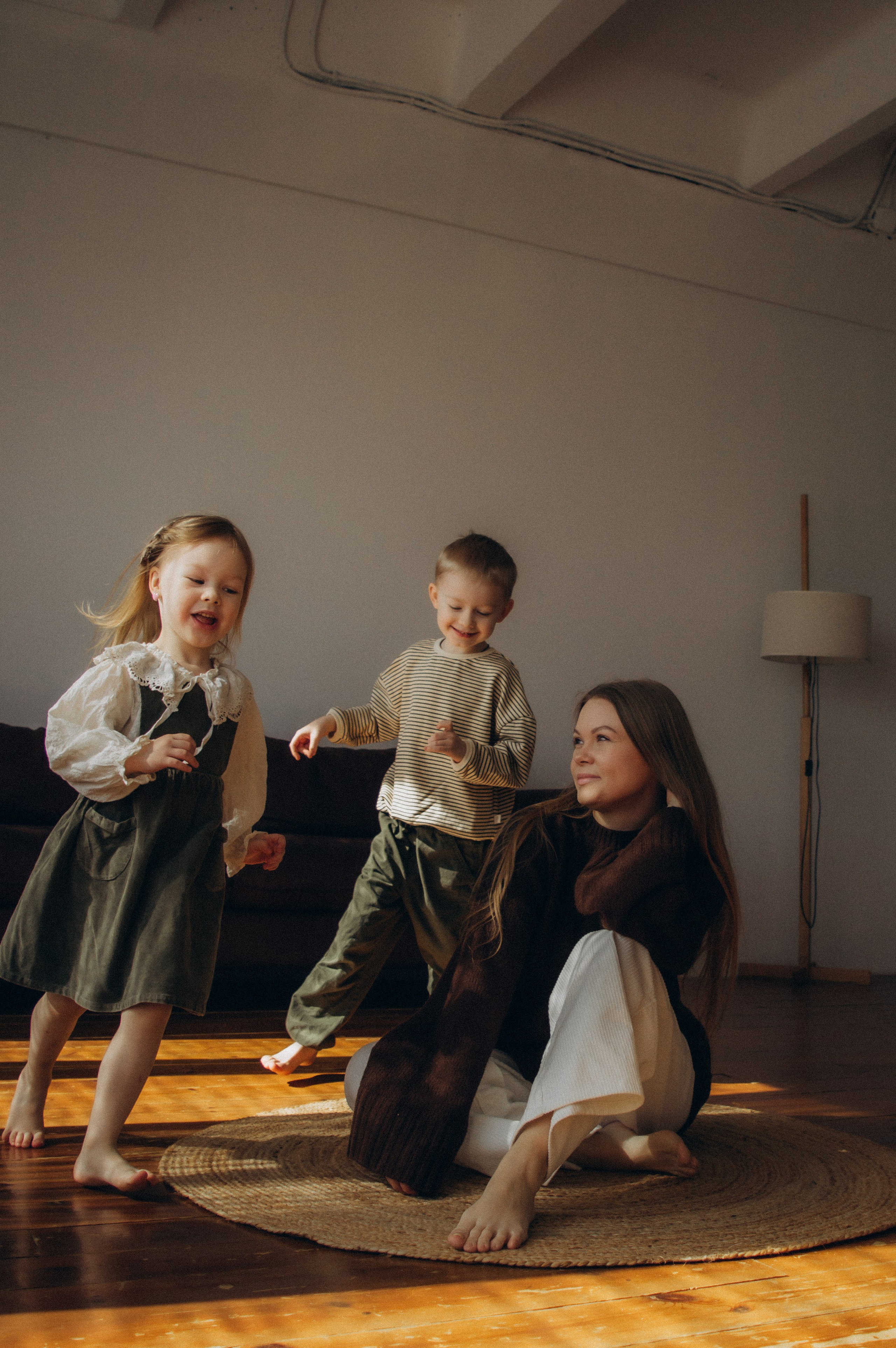 Любовь в воздухе. Семейная фотосессия в студии. Юлия Левада Семейный и женский фотограф