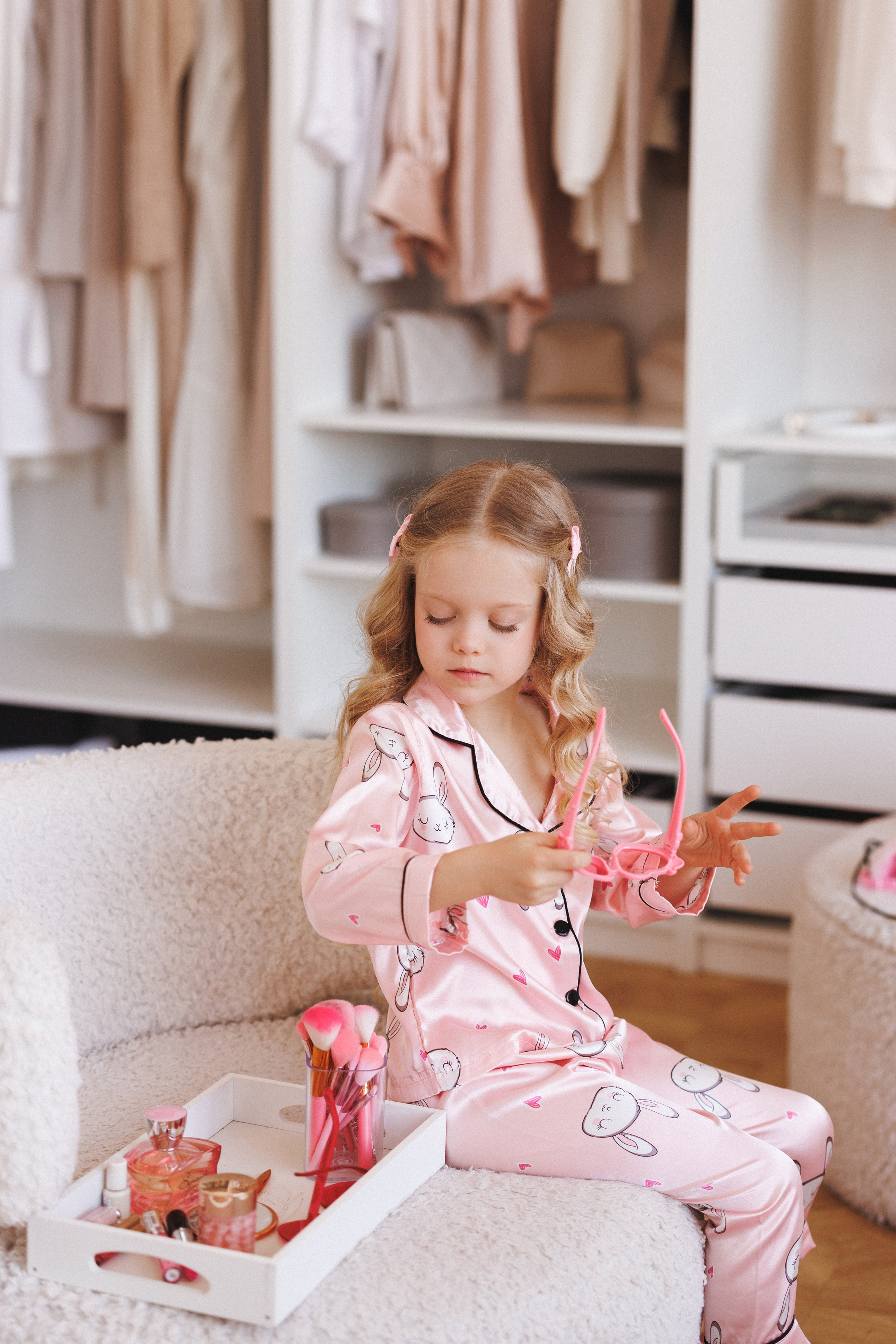 Фотосессия для девочек в тематике «Гардеробная». Семейный и детский фотограф в Краснодаре Анна Трашкова