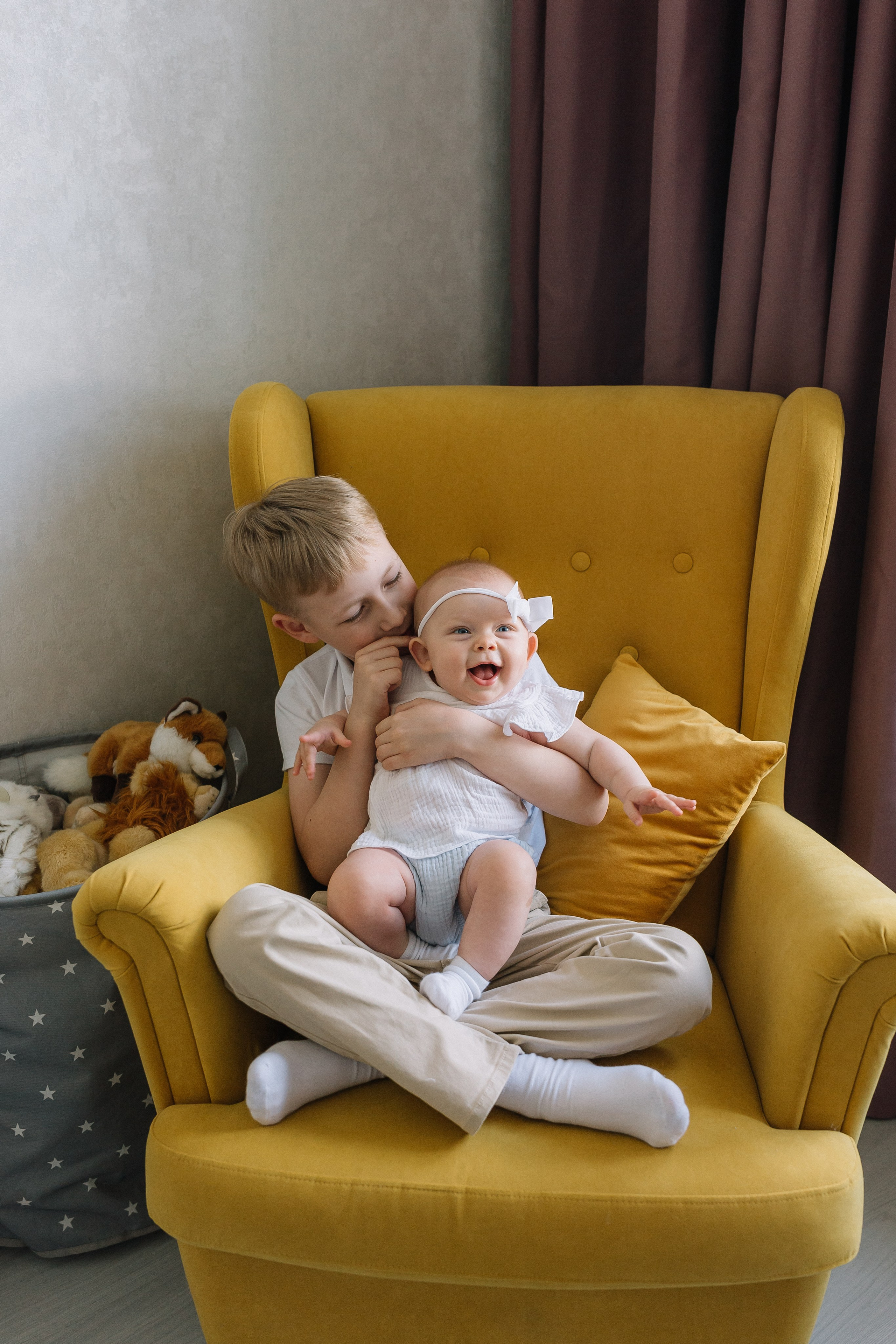 Тима, Мила, Алёша, Алисия домашняя. Семейный фотограф в Волгограде Надежда Головко