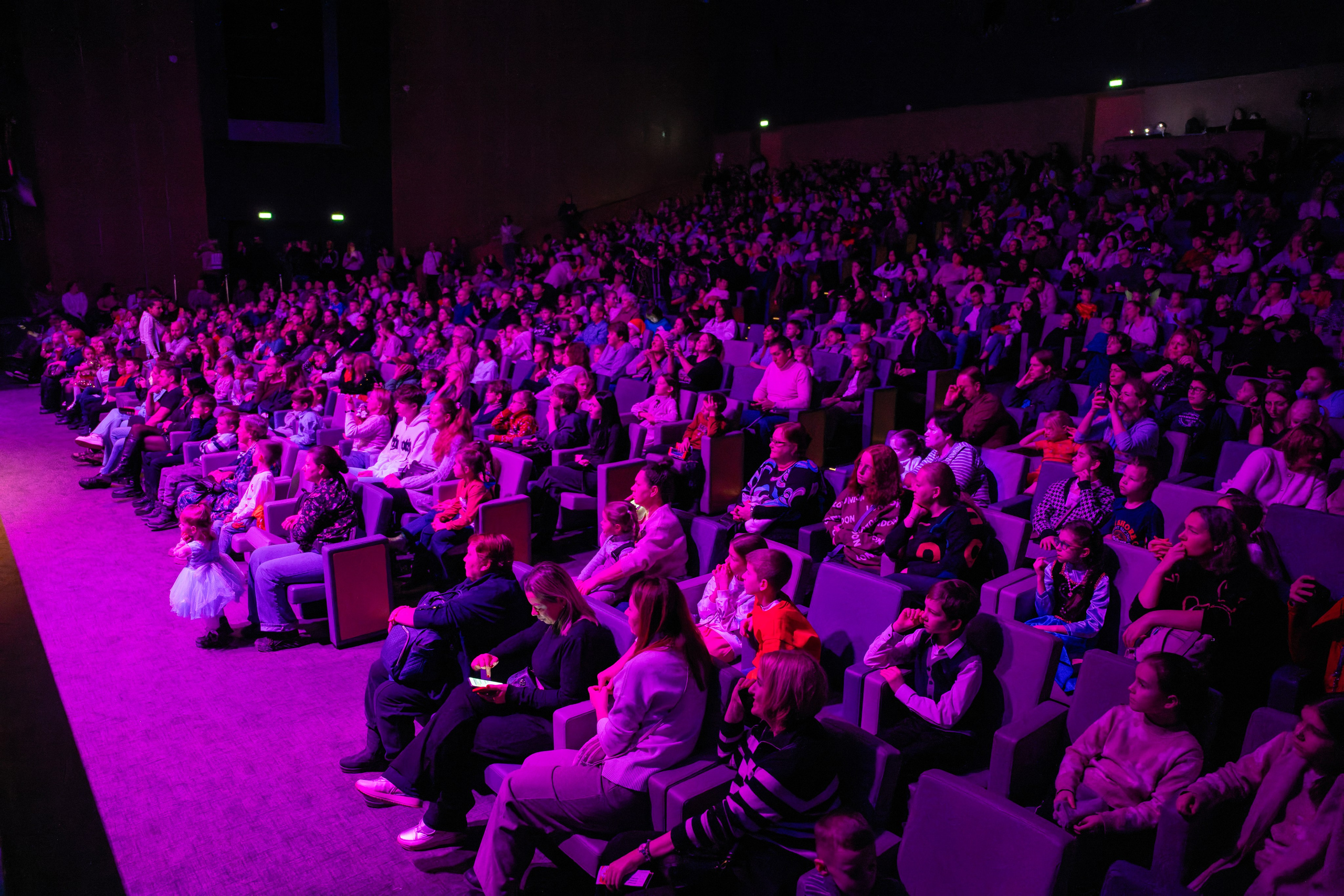 Съёмка новогодних праздников, елки для детей и родителей. «Студия DRONAVT`s» — видеосъёмка и фотография г. Москва