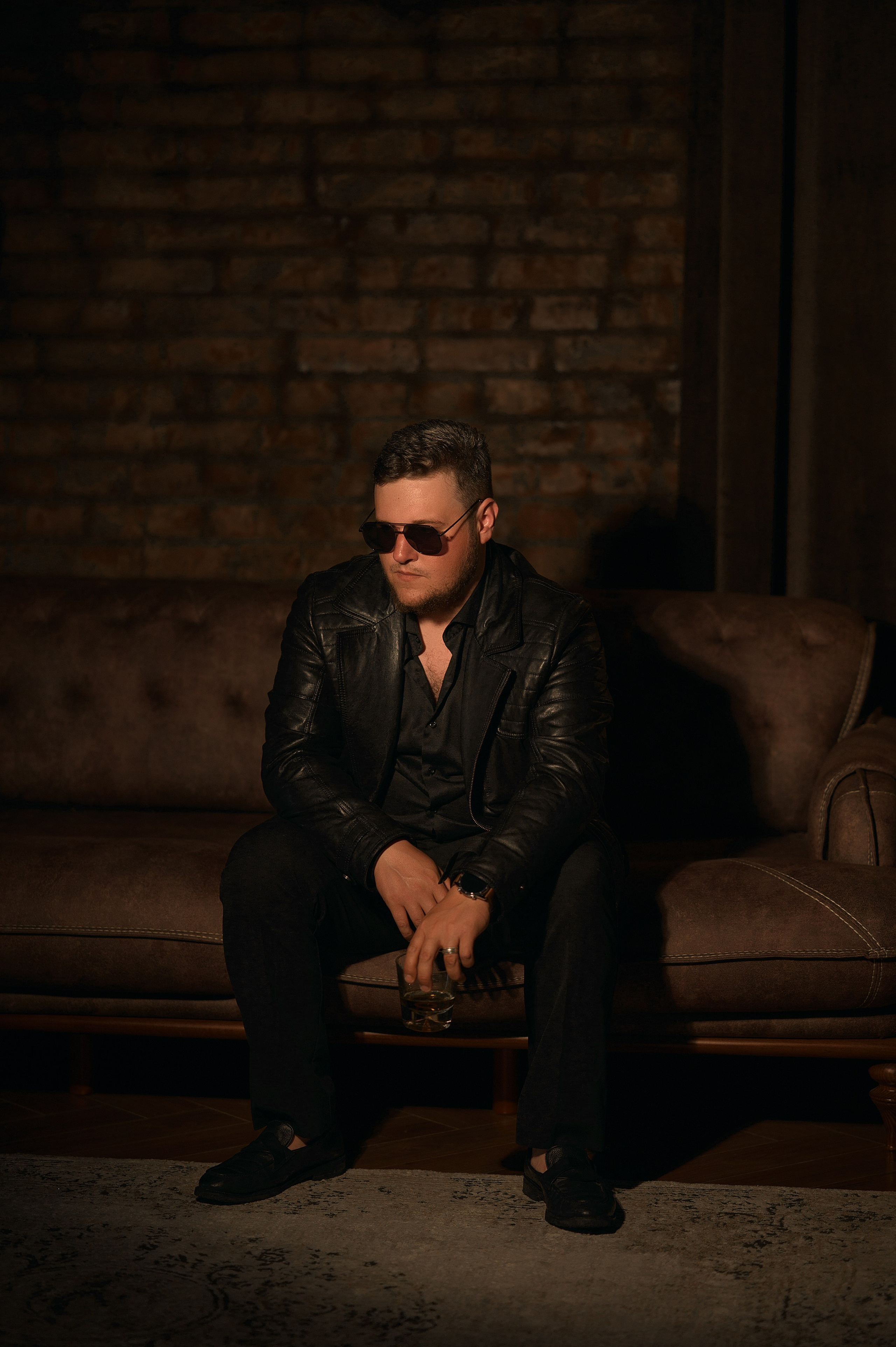 Сергей|Мужской портрет в фотостудии Румс Волгодонск. Фотограф Елизавета Жуйкова | Фотосессии в Волгодонске: портретные, лав стори, семейные