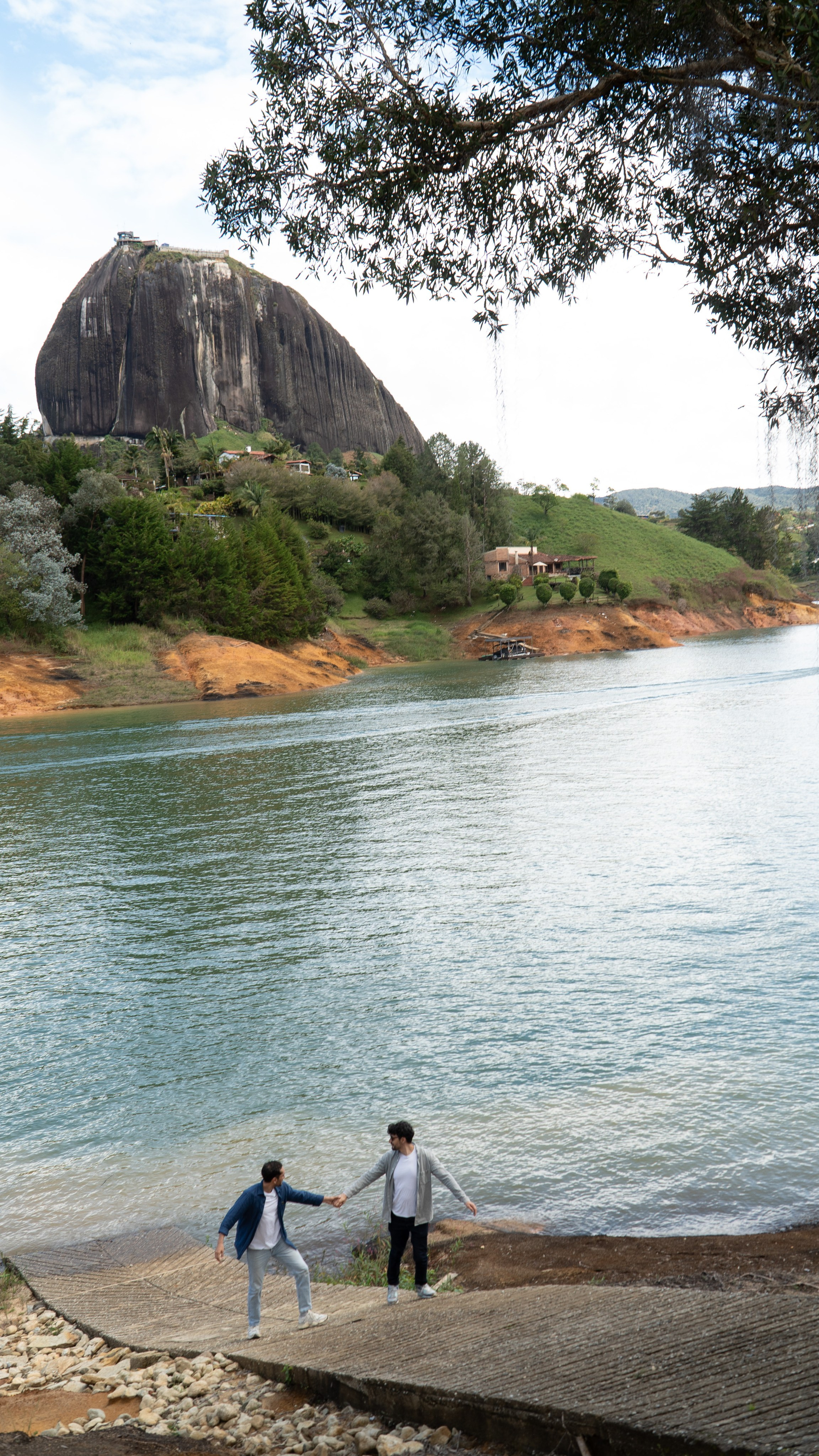 Guatape full. Wedding Photographer in Barcelona and Medellin